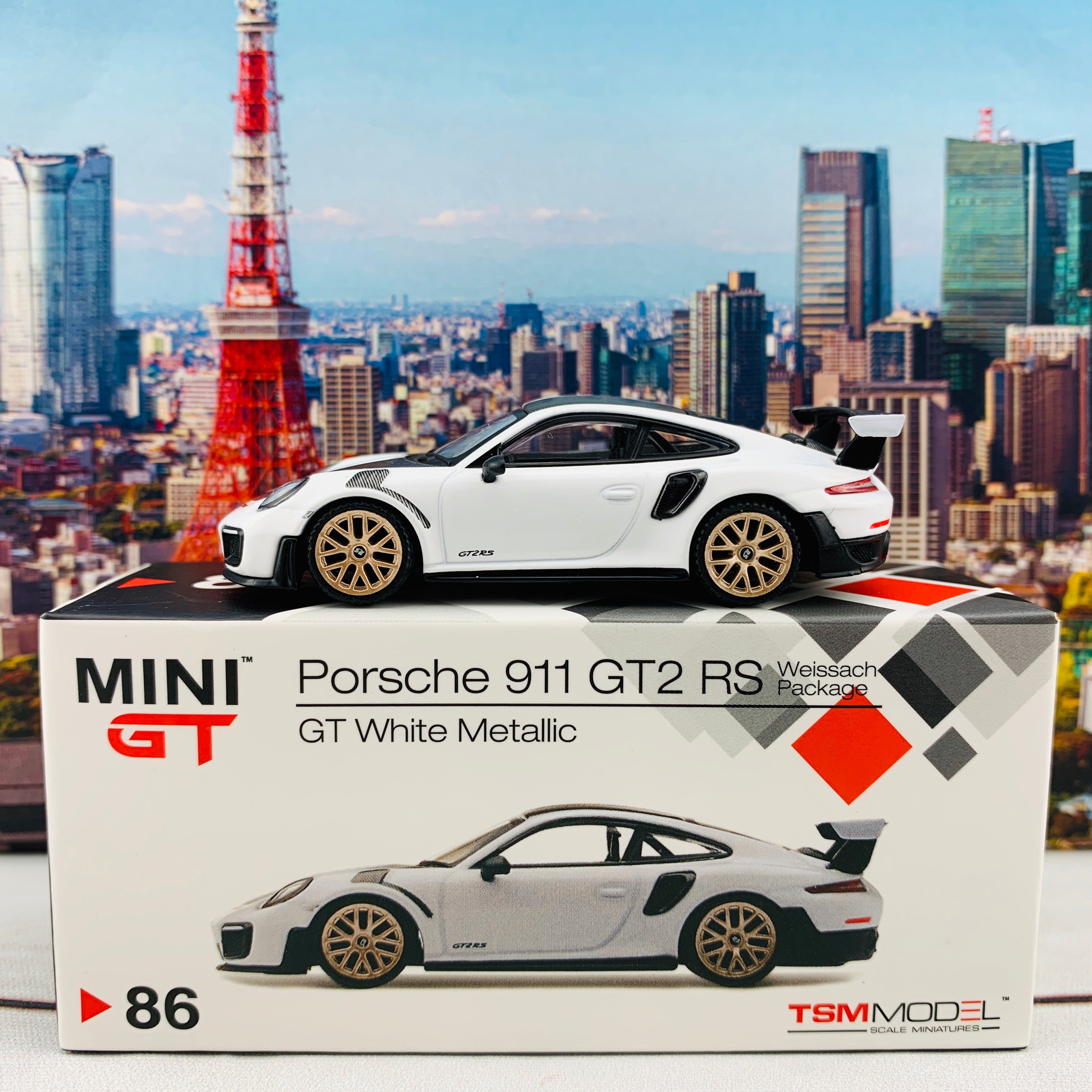 MINI GT 1/64 Porsche 911 GT2 RS Weissach Package White RHD