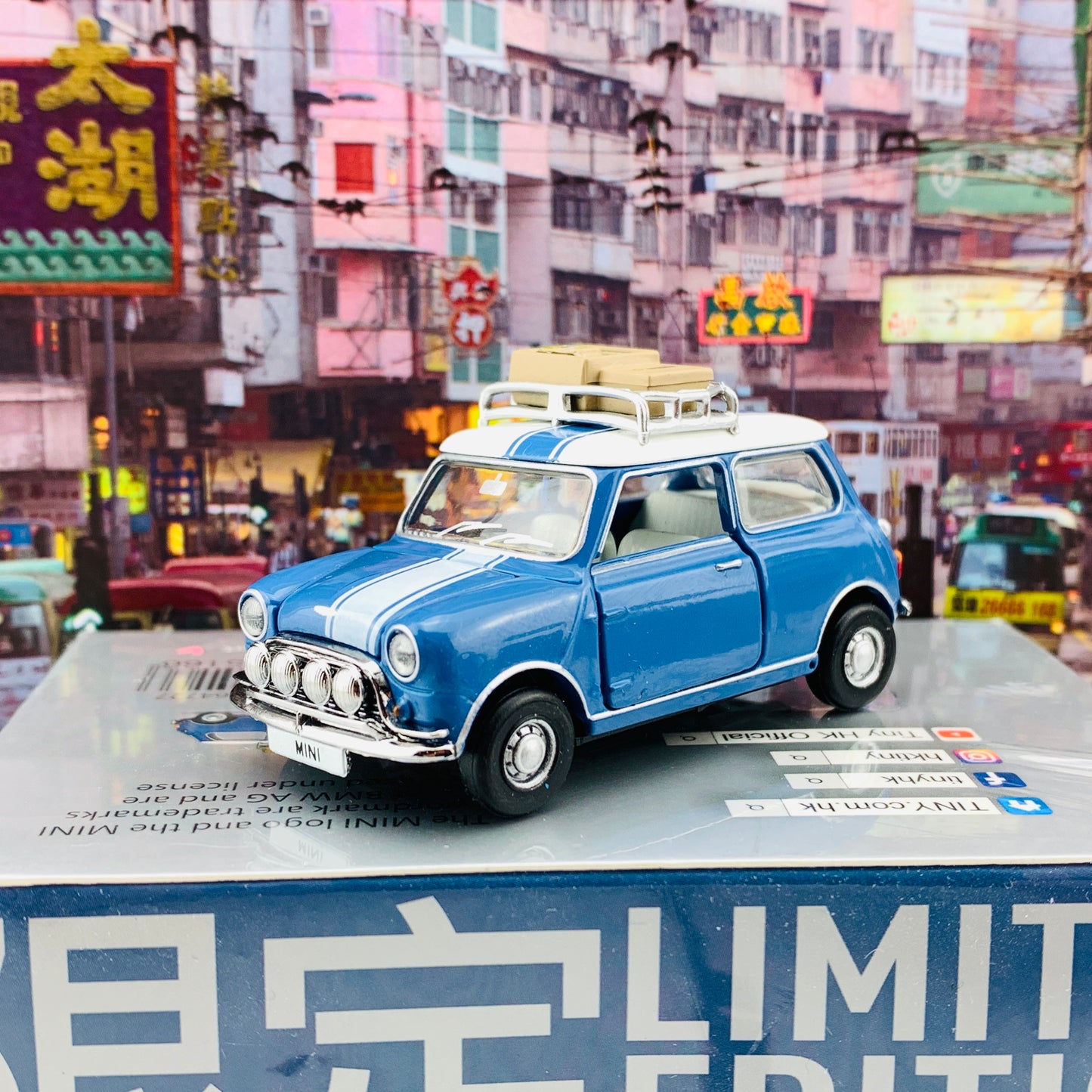Tiny 微影 1/50 Mini Cooper MK1 Hong Kong Exhibition Limited Edition 藍色滕原再托書 [展會限定] ATC64727