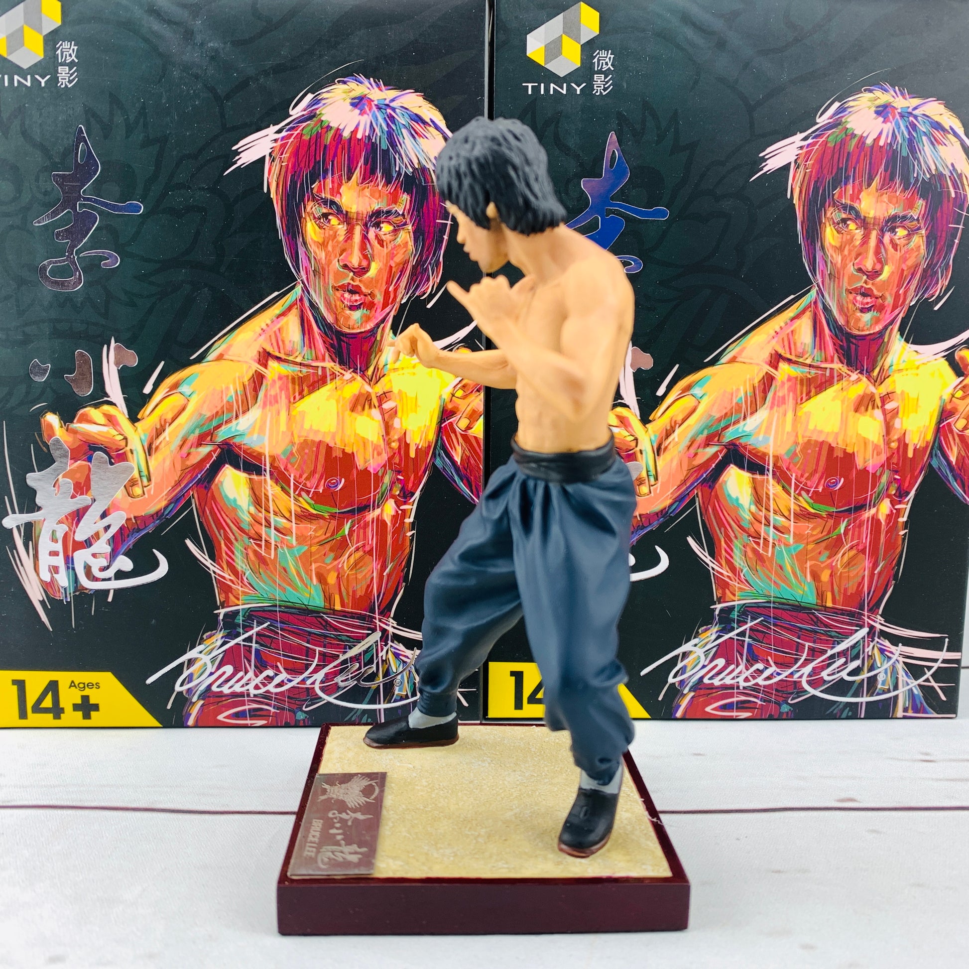 Tiny 微影  1/12 Bruce Lee Resin Figure 李小龍 擺手 (Bruce Lee 80th Anniversary) ATRF12003