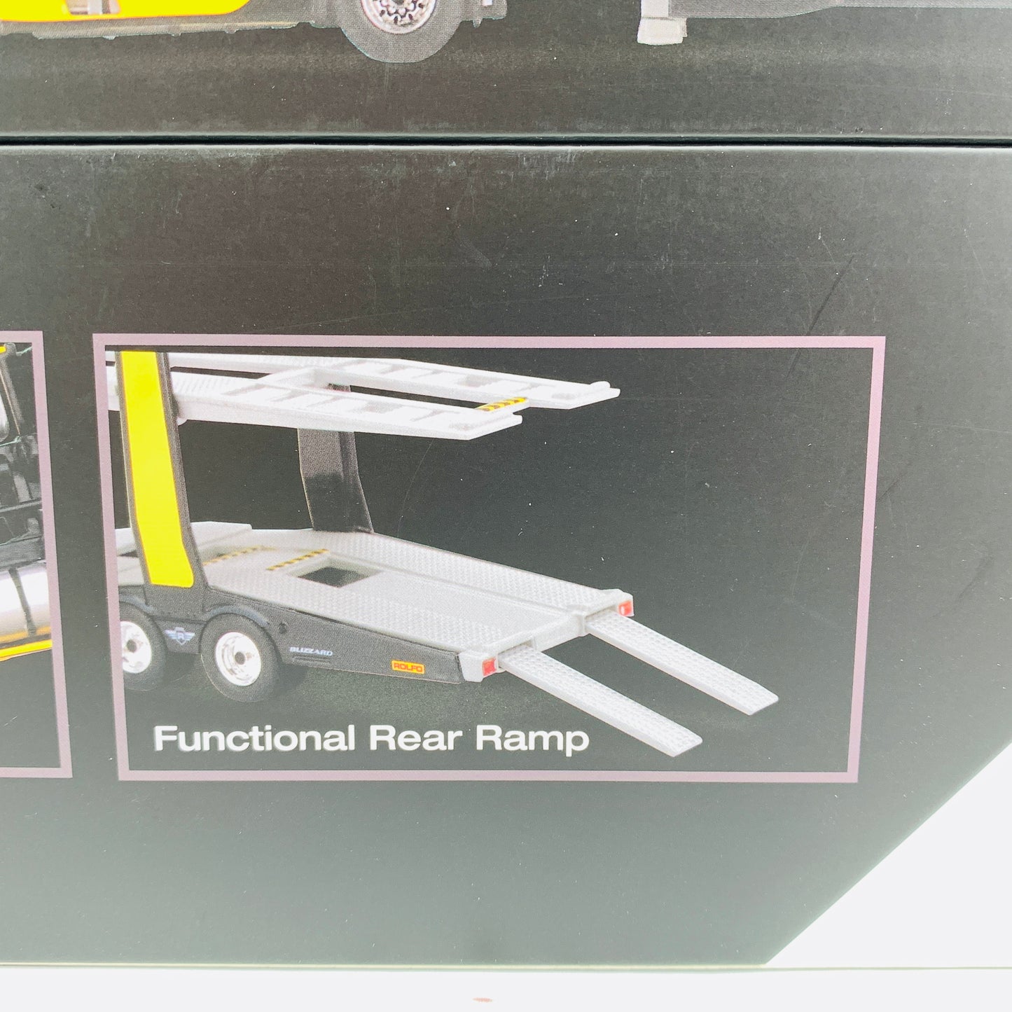 MINI GT 1/64 Mercedes-Benz Actros Yellow w/Car Carrier RHD MGT00137-R