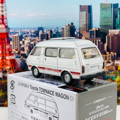 Tomytec Tomica Limited Vintage Neo 1/64 Town Ace Wagon 1800 Grand Extra (1981) Silver LV-N104c