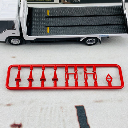 PEAKO 1/64 Y.E.S. Flatbed Tow Truck 63502