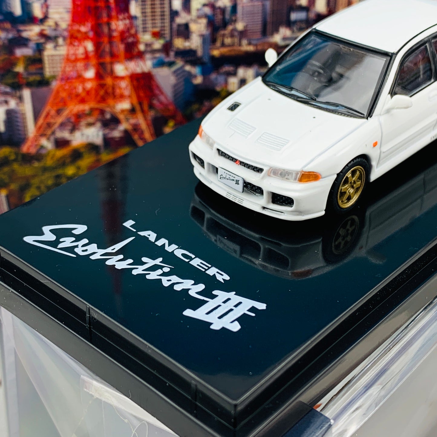 HOBBY JAPAN 1/64 Mitsubishi Lancer GSR Evolution III CE9A Customized Version Scortia White HJ641010CW