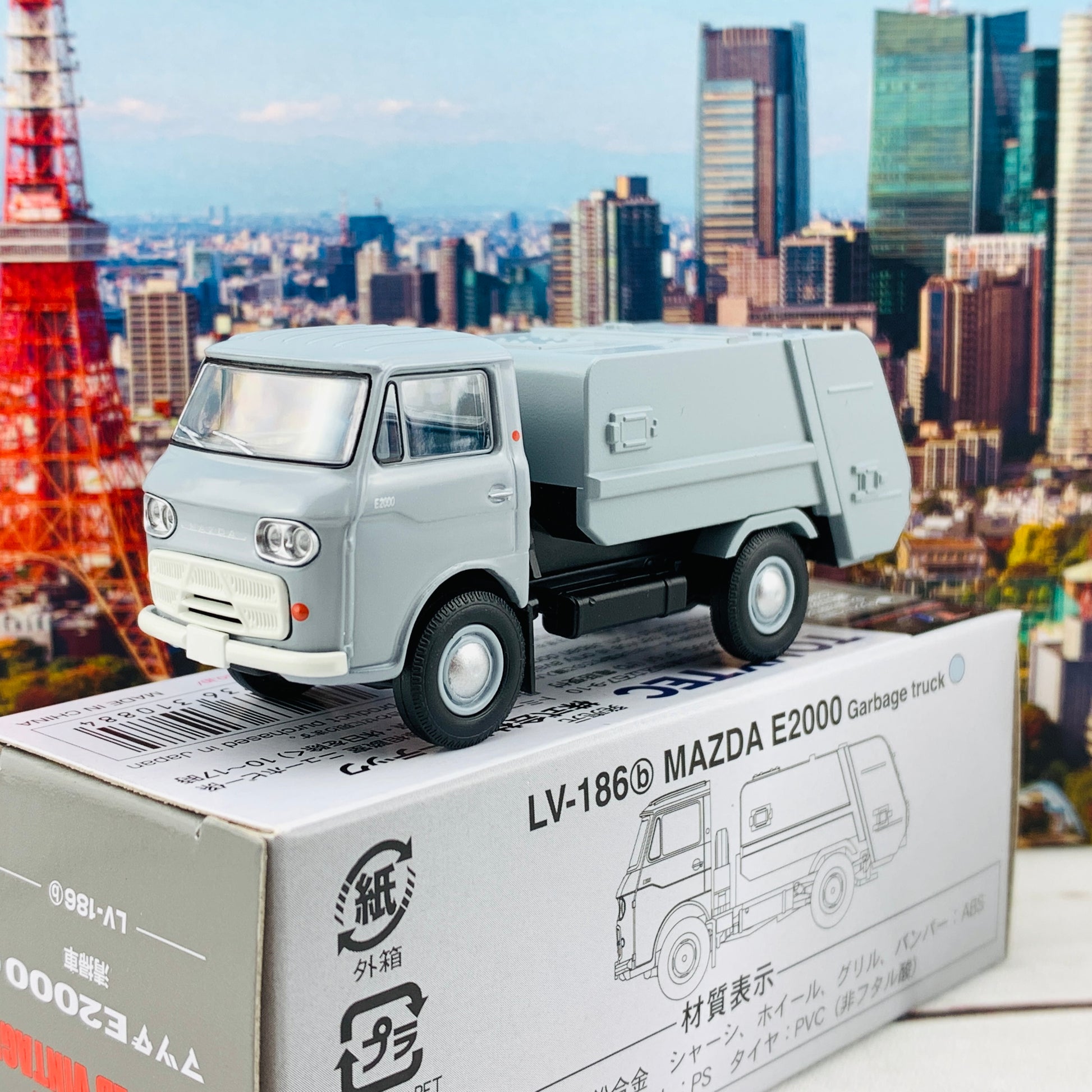 Tomica Limited Vintage 1/64 Mazda E2000 Garbage Truck Grey LV-186b