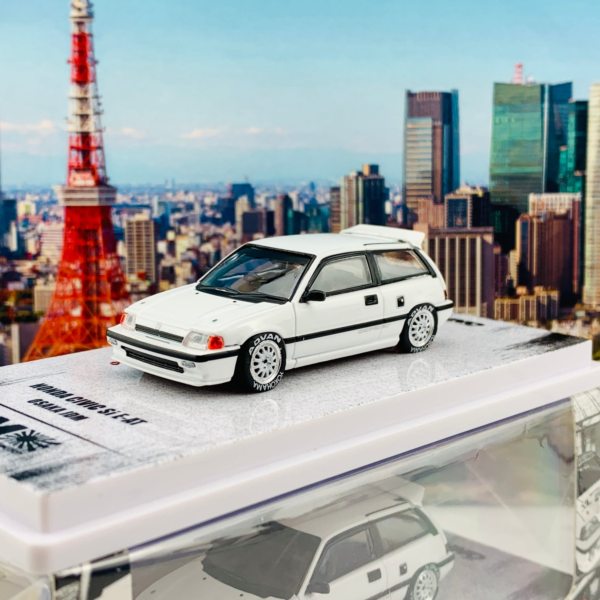 INNO64 1/64 JDM COLLECTION HONDA CIVIC SI E-AT WHITE "OSAKA JDM" with Extra Wheels and Decals IN64-EAT-JDM07
