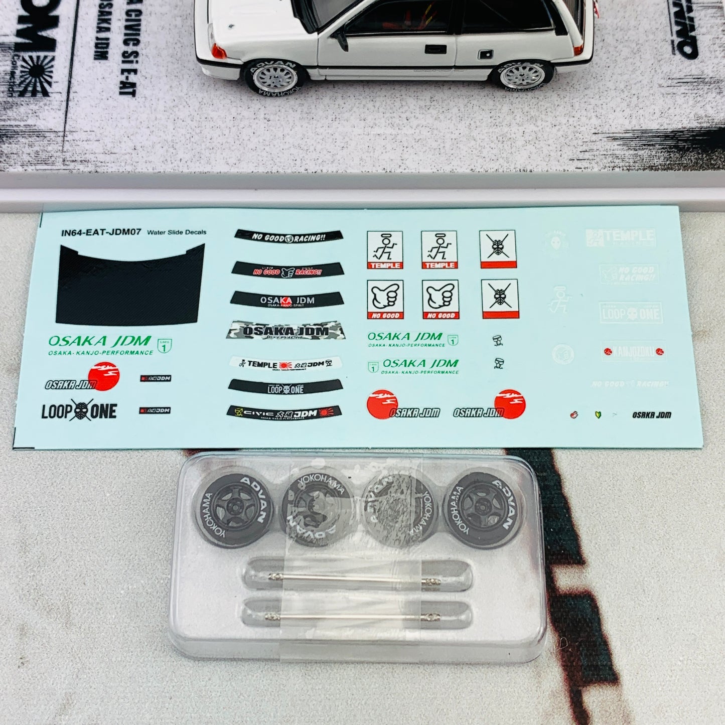 INNO64 1/64 JDM COLLECTION HONDA CIVIC SI E-AT WHITE "OSAKA JDM" with Extra Wheels and Decals IN64-EAT-JDM07