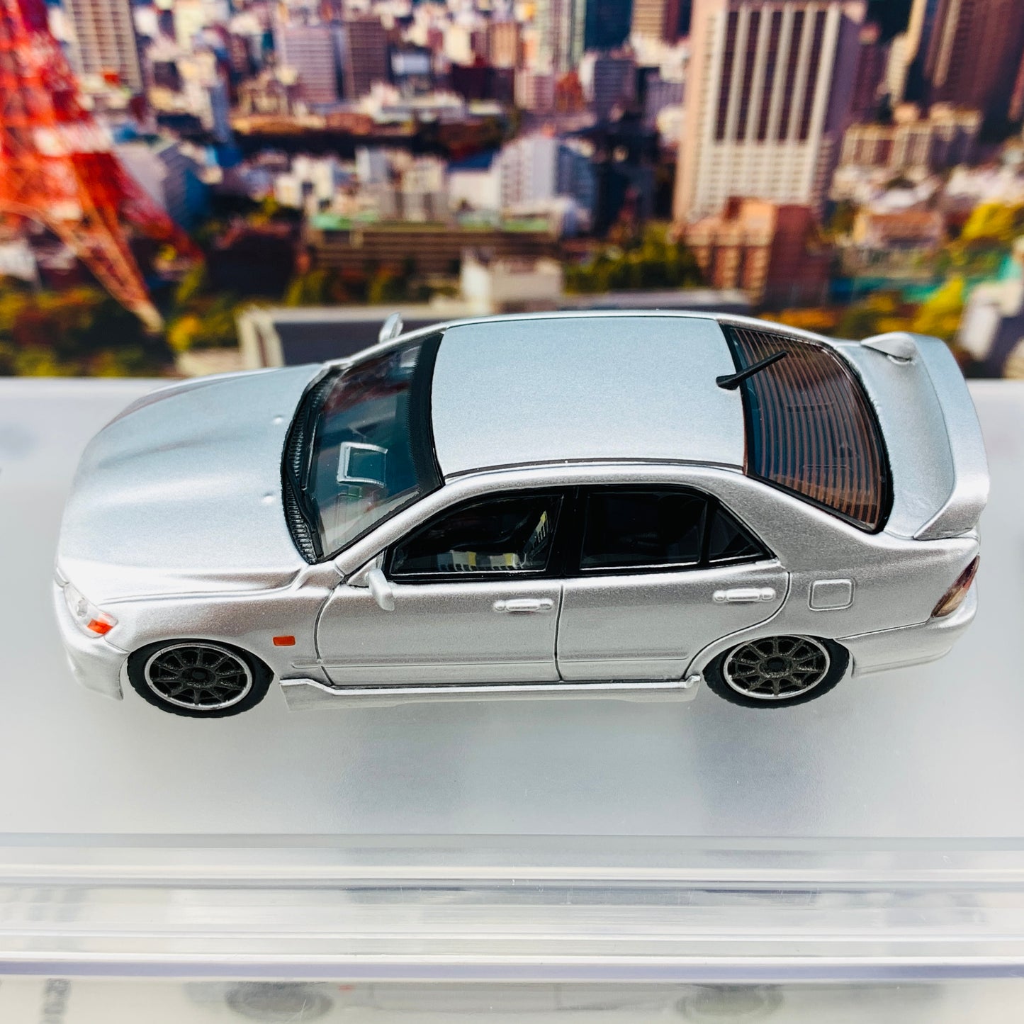 INNO64 1/64 Toyota Altezza RS200 Z-Edition SILVER with Extra Wheels set and Carbon Bonnet decals IN64-RS200-SL