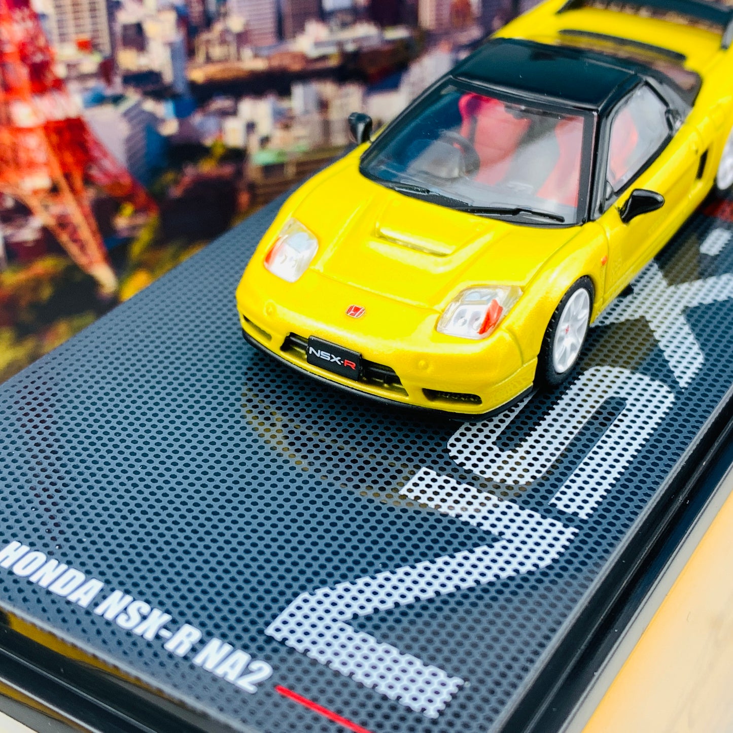 INNO64 1/64 HONDA NSX-R NA2 Yellow Pearl W/ Extra Wheels IN64-NSX2-YL