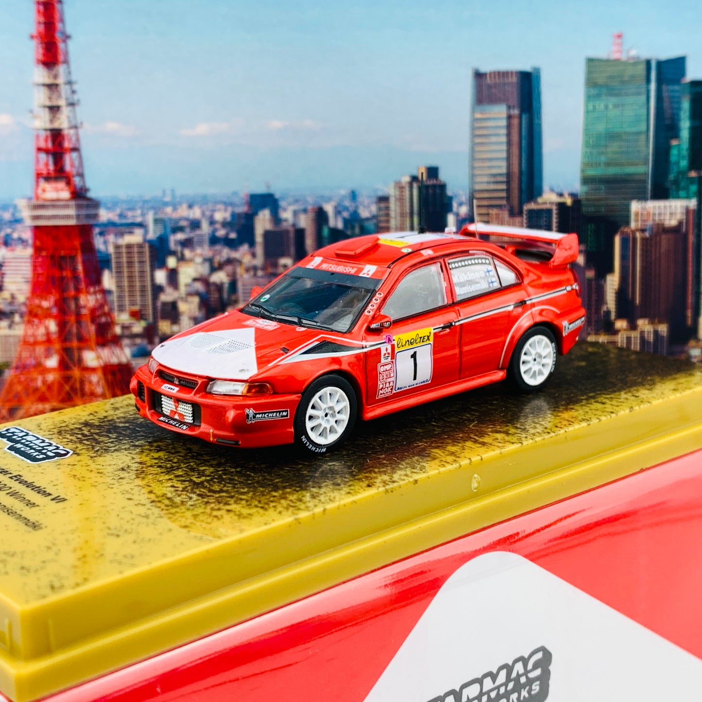 Tarmac Works 1/64 Mitsubishi Lancer Evolution VI Monte Carlo Rally 2000 Winner Tommi Mäkinen - Risto Mannisenmäki *** Decal Included *** T64-021-MAR