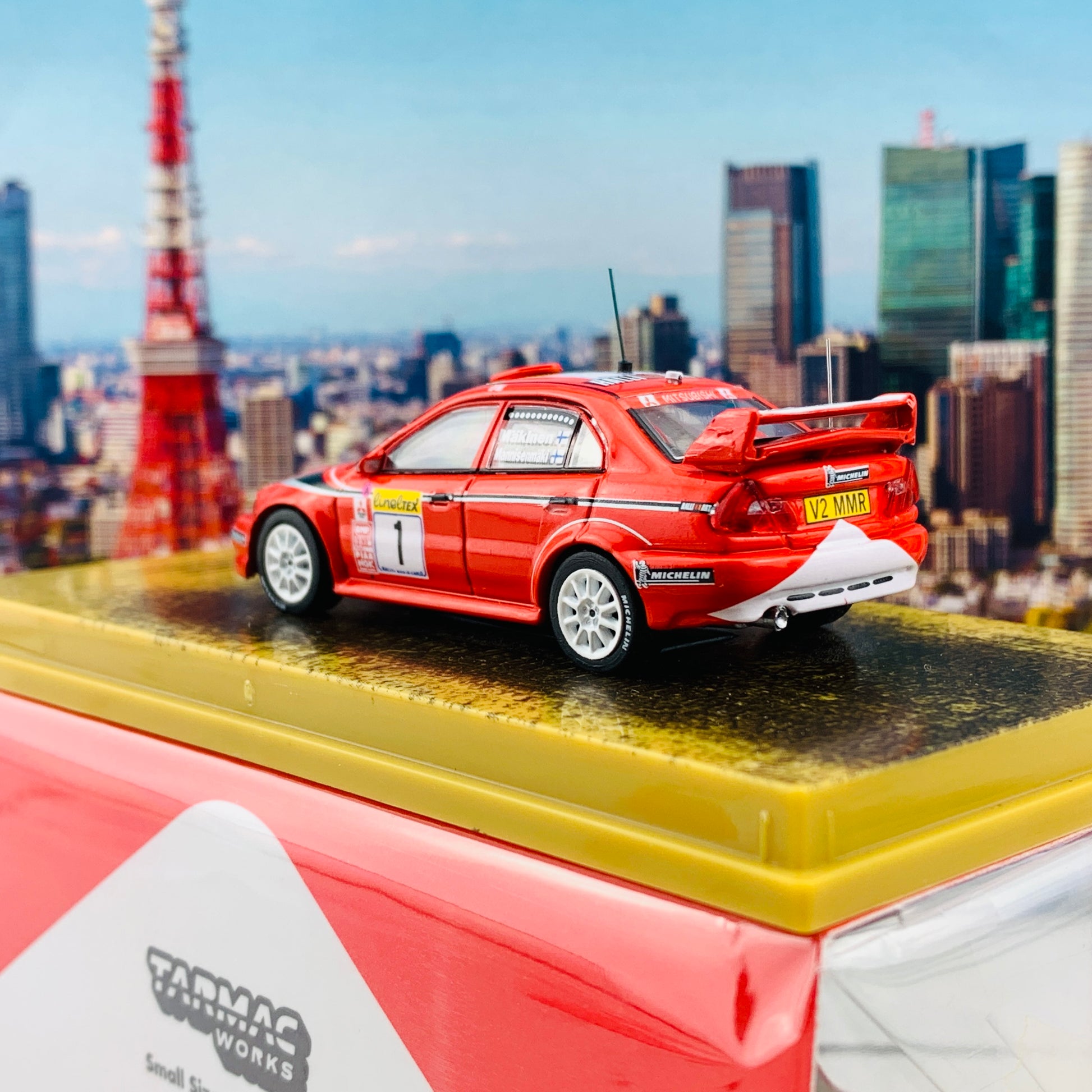 Tarmac Works 1/64 Mitsubishi Lancer Evolution VI Monte Carlo Rally 2000 Winner Tommi Mäkinen - Risto Mannisenmäki *** Decal Included *** T64-021-MAR