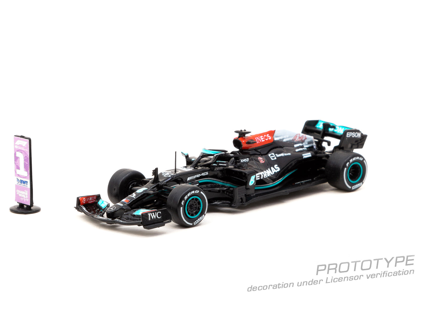 TARMAC WORKS GLOBAL64 1/64 Mercedes-AMG F1 W12 E Performance British Grand Prix 2021 Winner Lewis Hamilton T64G-F037-LH1