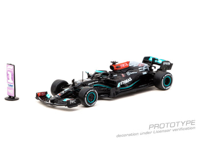 TARMAC WORKS GLOBAL64 1/64 Mercedes-AMG F1 W12 E Performance British Grand Prix 2021 Winner Lewis Hamilton T64G-F037-LH1