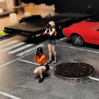 GX-DIORAMA 1/64 Figurine set "Female Photographer Duo"