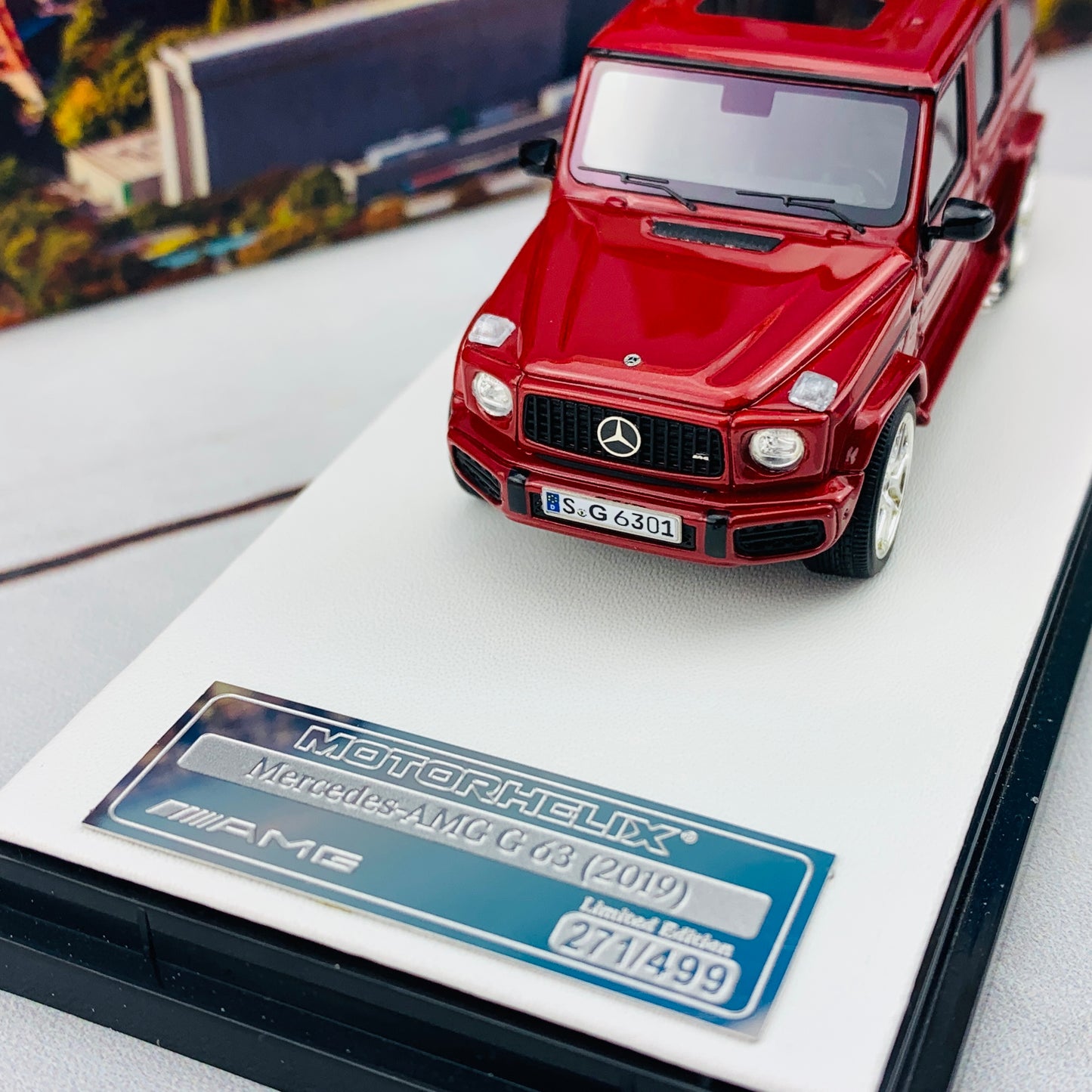 MOTORHELIX 1/64 Mercedes-AMG C63 RED