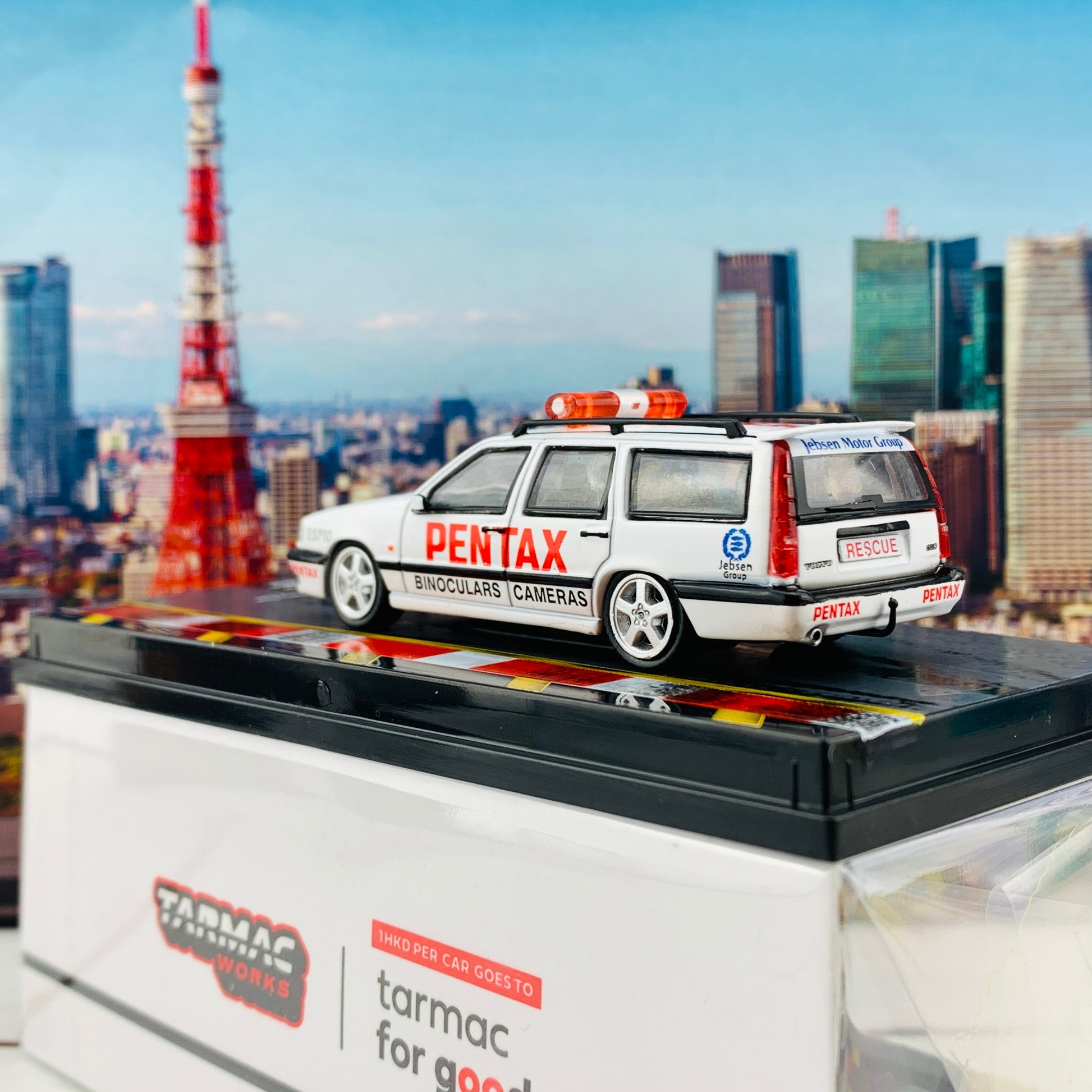 Tarmac Works 1/64 Volvo 850 Estate Macau GP 1994 Safety Car - Macau GP 2020 Special Edition - HOBBY64 T64-039-MGPSC