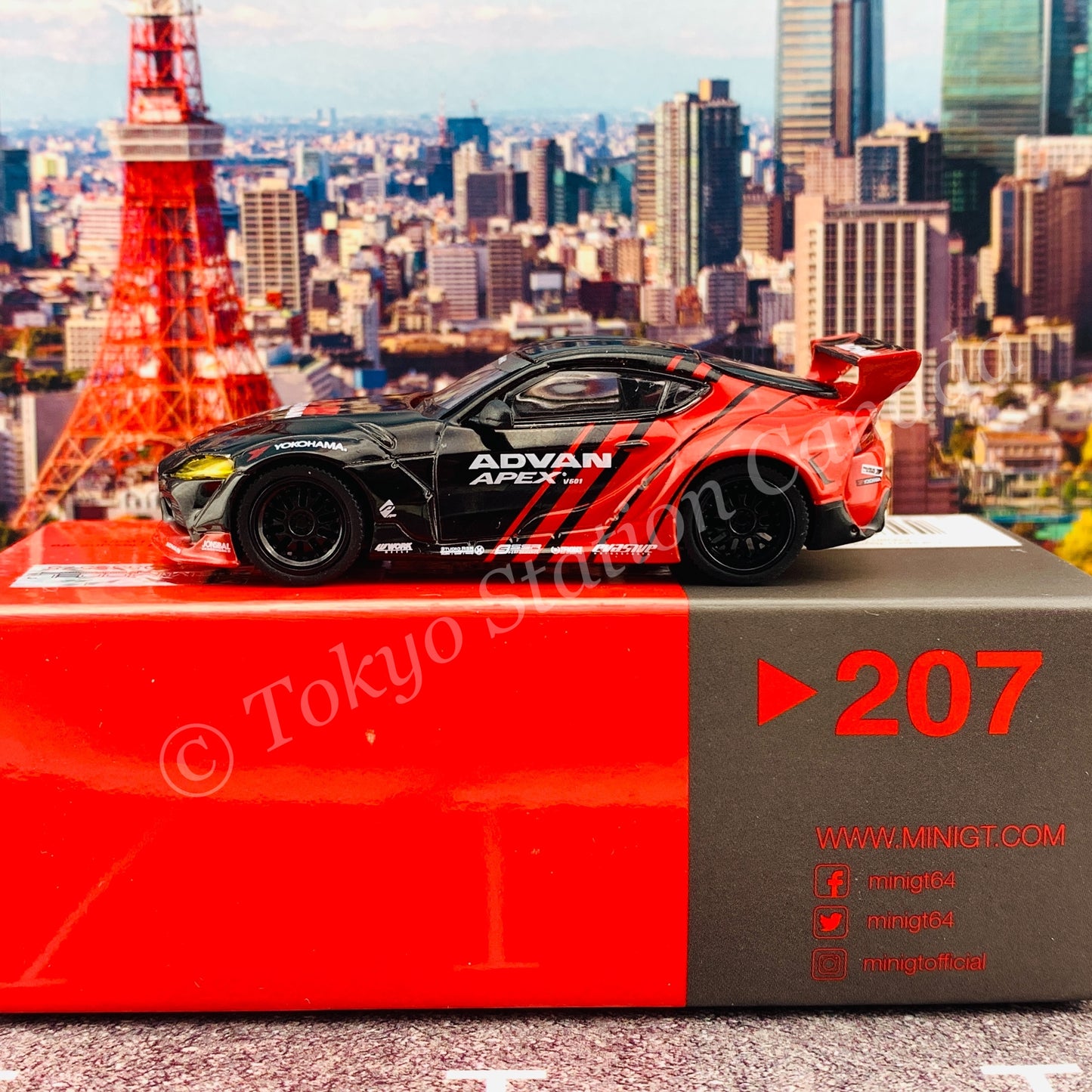 MINI GT 1/64 Pandem Toyota GR Supra V1.0 ADVAN  SEMA 2019 LHD MGT00207-L