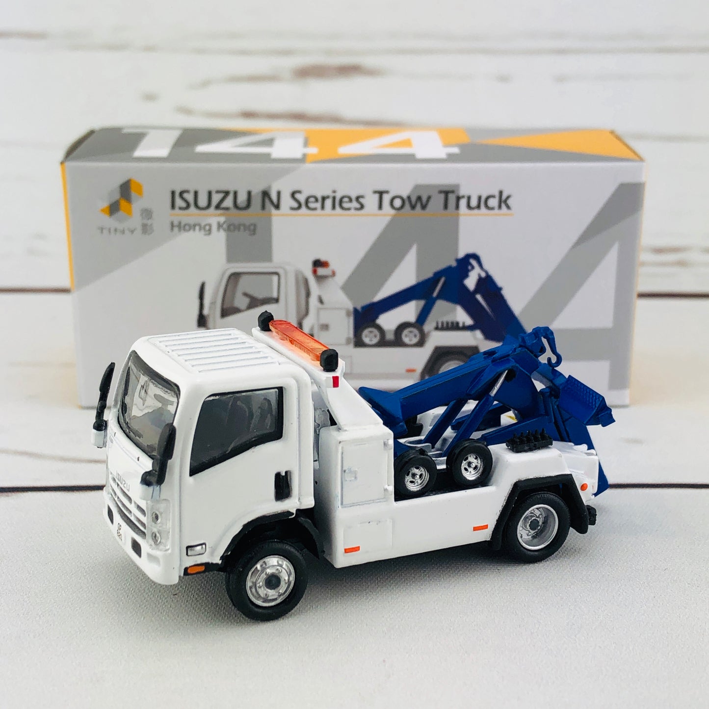 Tiny 144 Isuzu N Series Tow Truck