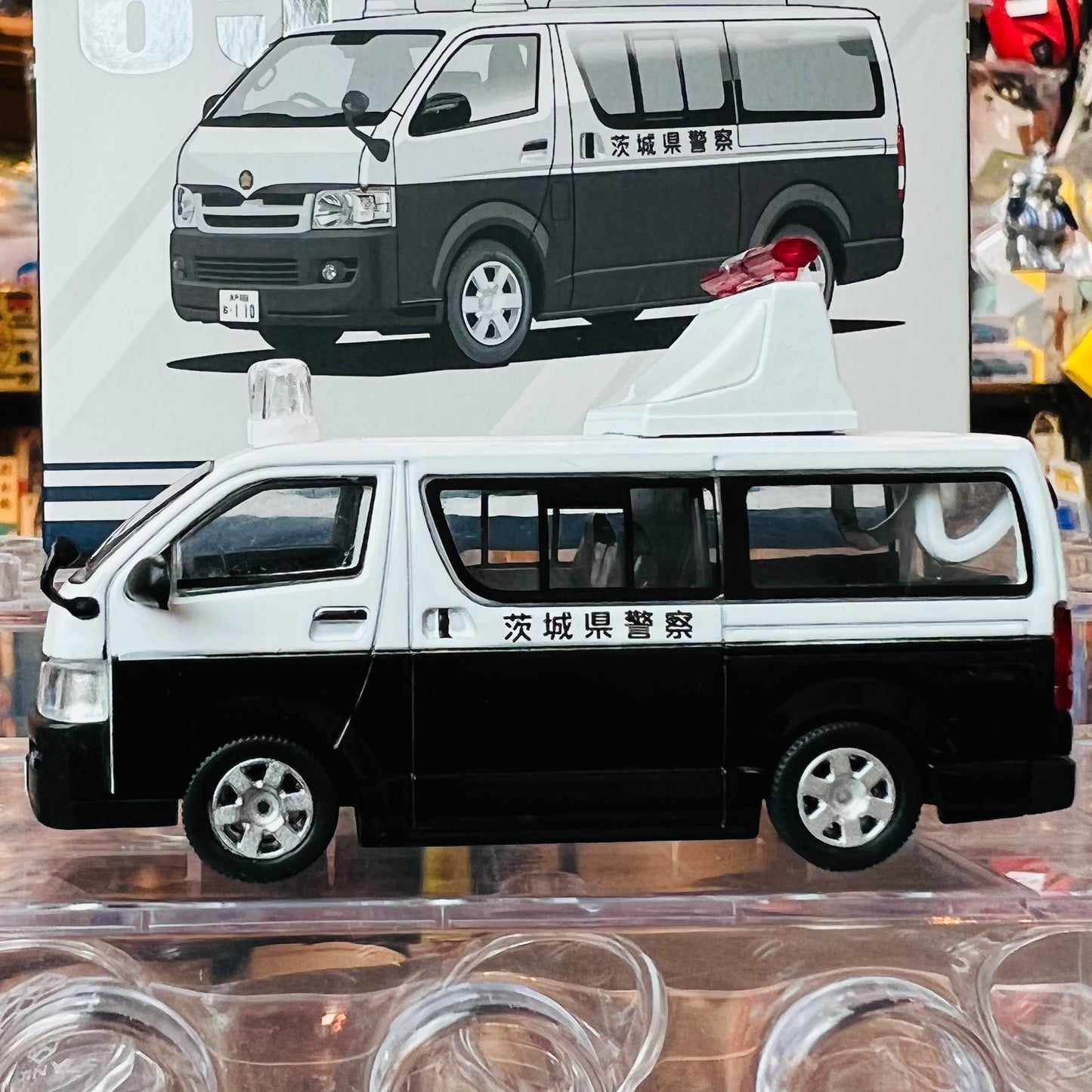 ERA CAR 1/64 65 TOYOTA HIACE Japan Police Van 1ST Special Edition