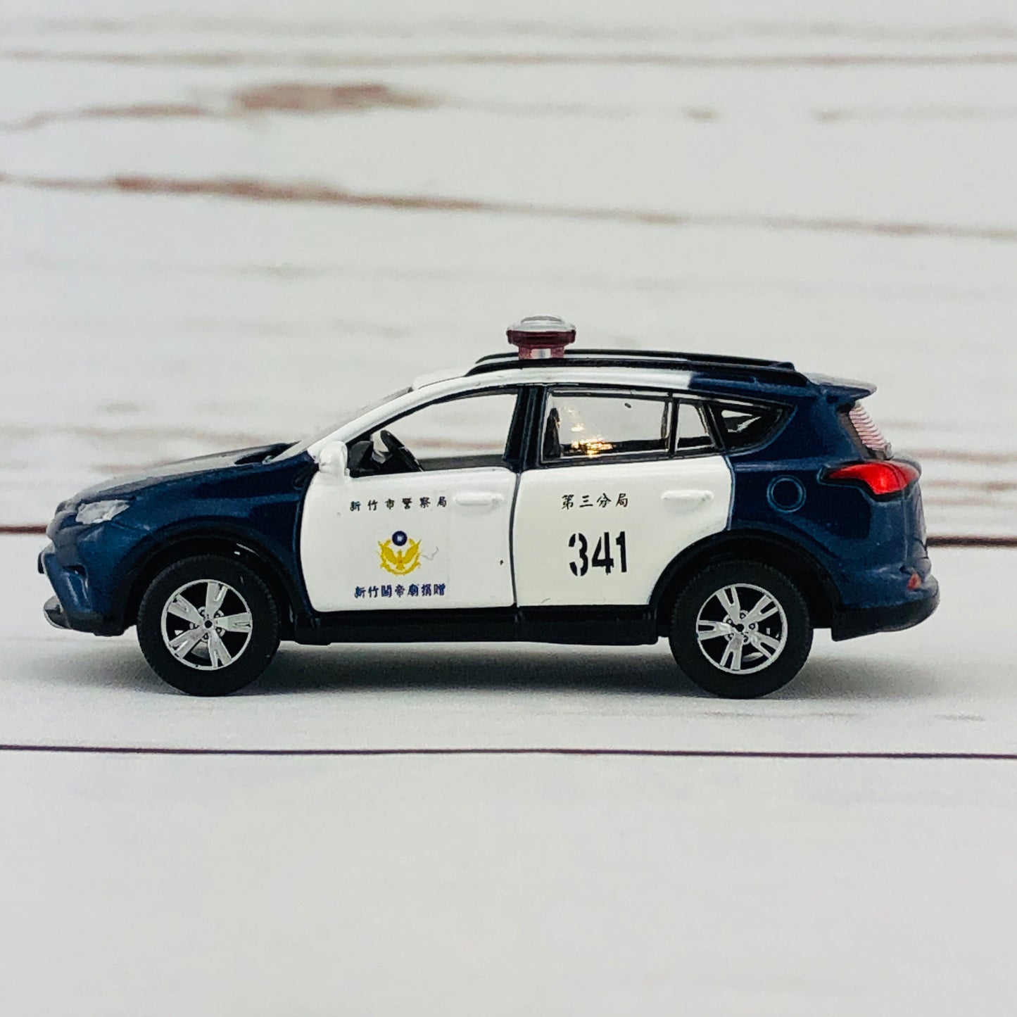Tiny City TW12 Toyota Rav4 Taiwan HSINCHU CITY POLICE BUREAU 1/64