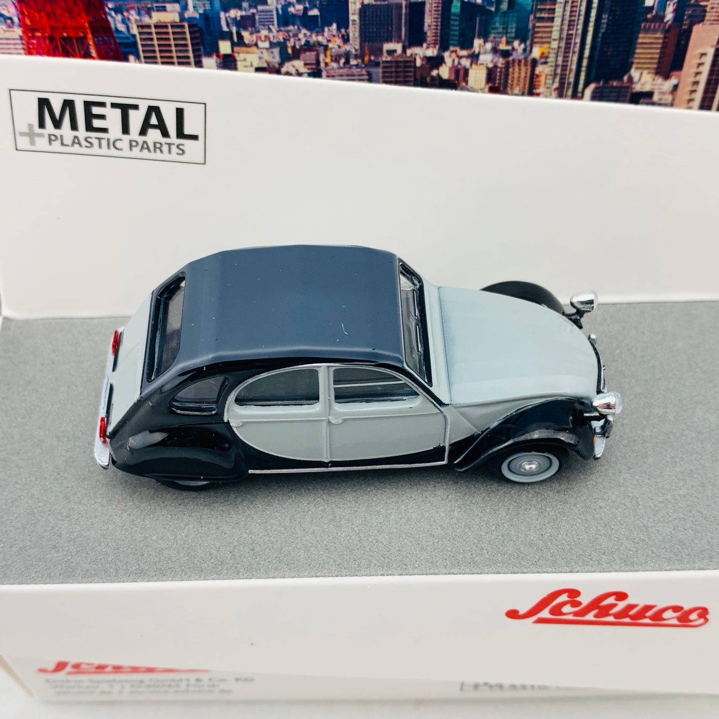 Schuco1/64 Citroen 2CV Grey/Black 452021700
