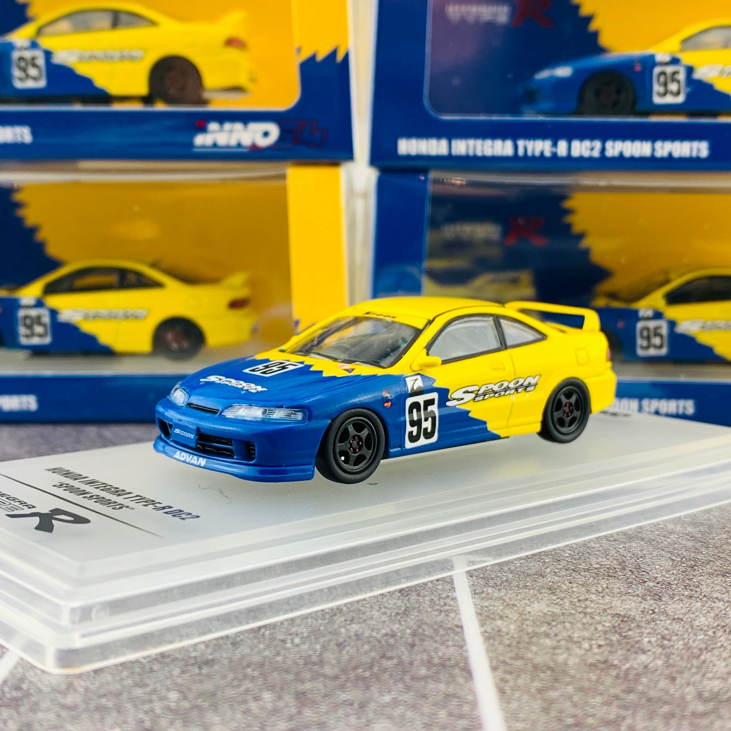INNO64 1/64 HONDA INTEGRA TYPE-R DC2 SPOON SPORTS IN64-DC2-SP