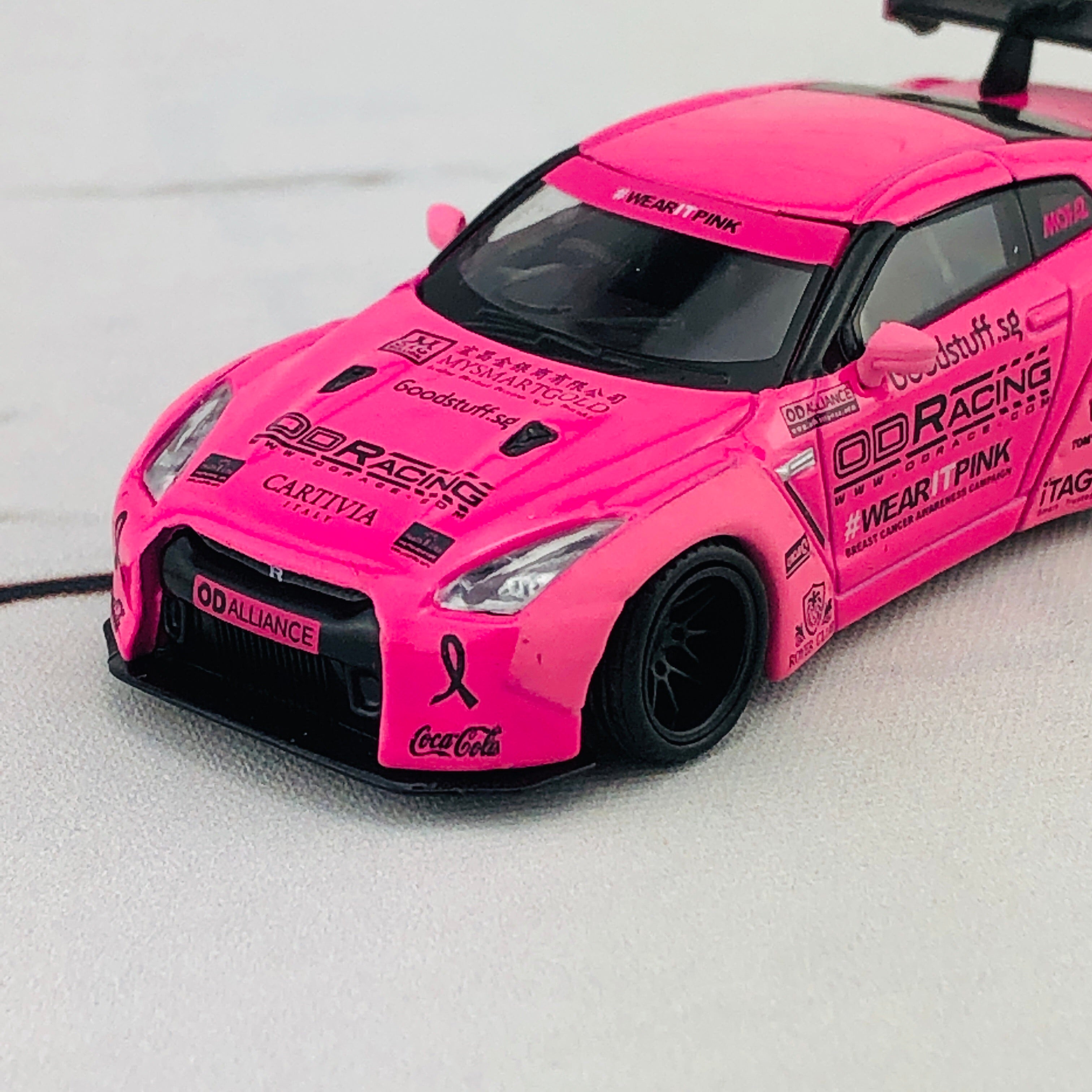 MINI GT LIBERTYWALK LB☆WORKS Nissan GTR (R35) 