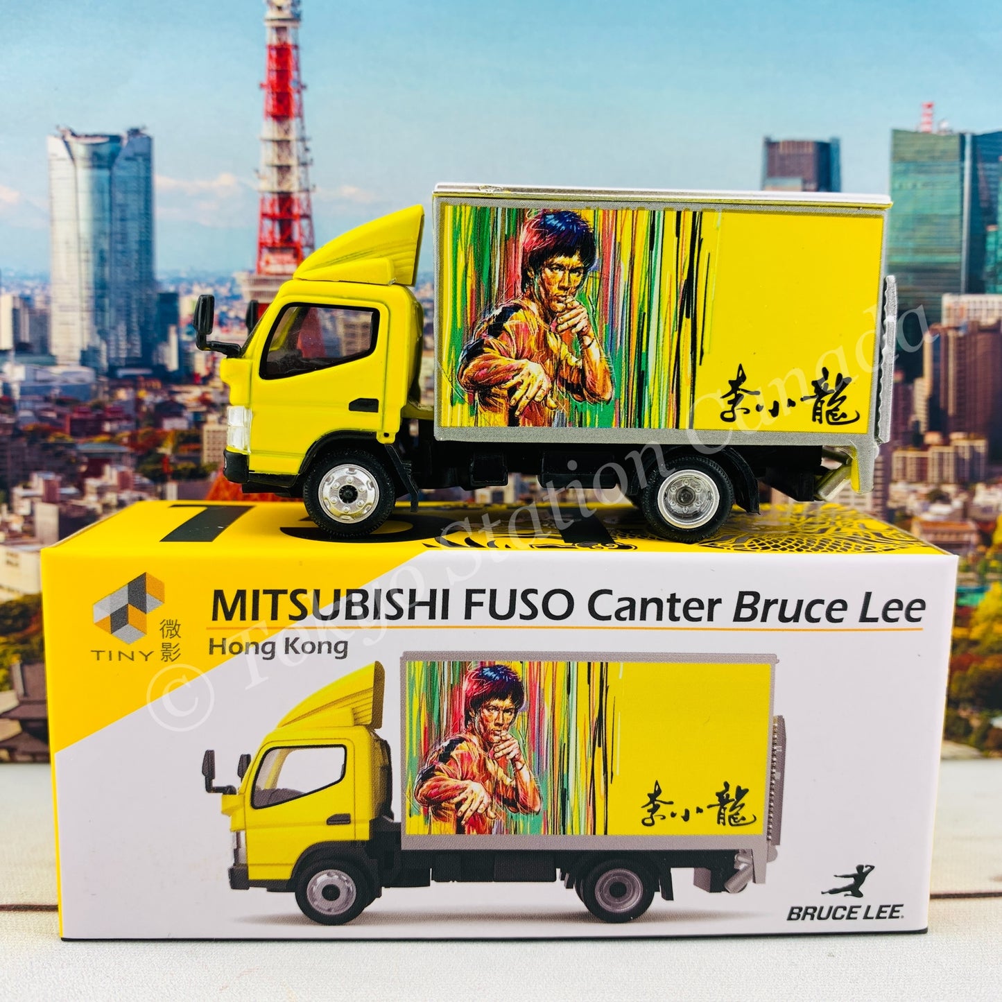 Tiny 微影 151 Mitsubishi Fuso Canter Bruce Lee 李小龍  ATC65076