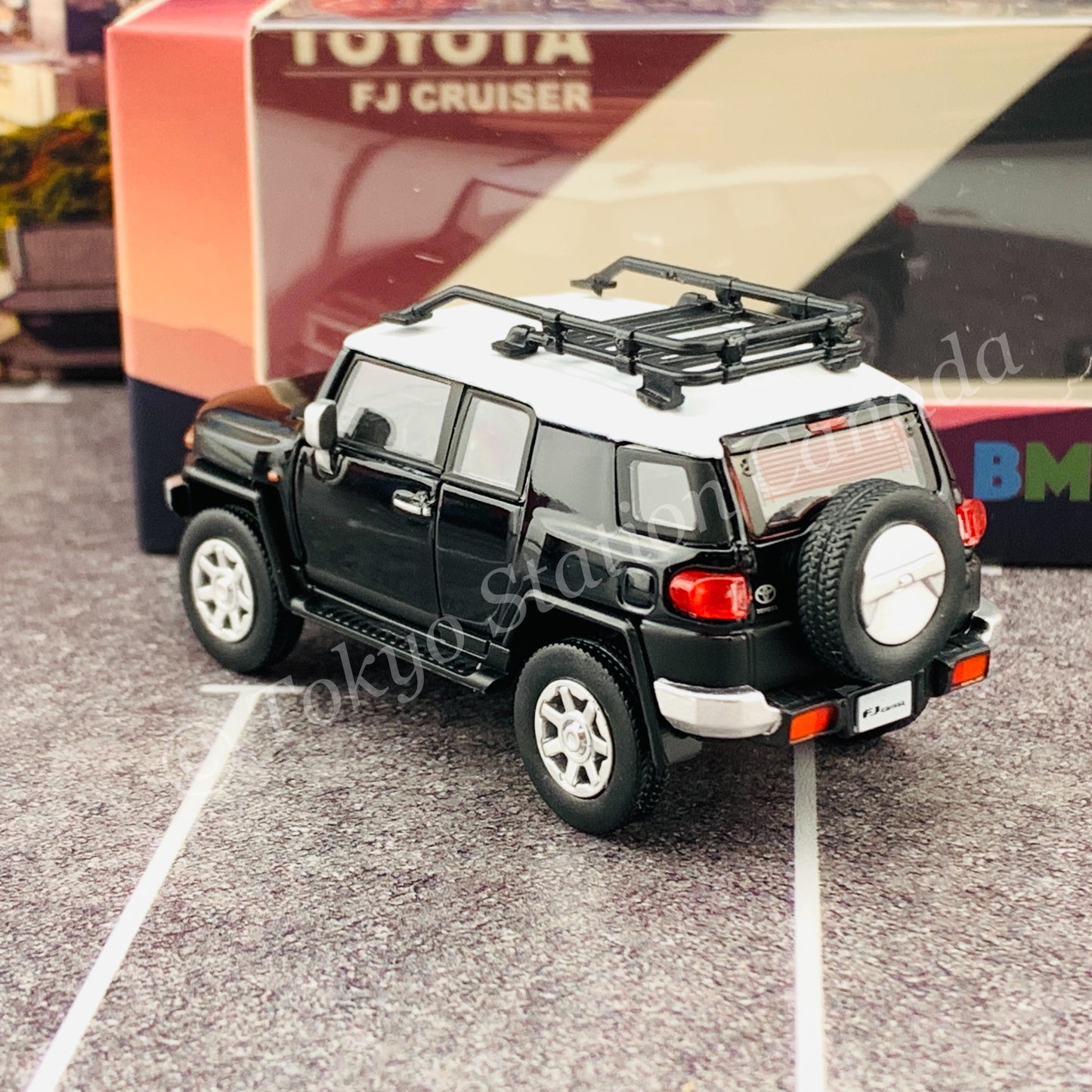 BM CREATIONS JUNIOR 1/64 Toyota 2015 FJ Cruiser - Black LHD 64B0139
