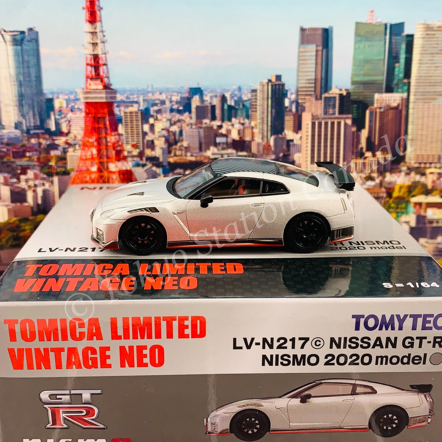 Tomytec Limited Vintage Neo 1/64 NISSAN GT-R NISMO 2020 model (Silver) LV-N217c