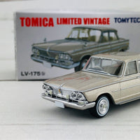 Tomica Limited Vintage 1/64 Nissan Prince Gloria (1964) LV-175b