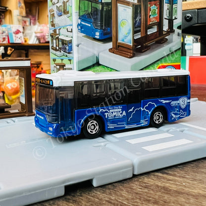TAKARA TOMY Tomica Town Bus Stop with Tomica Bus (Mitsubishi Fuso Aero Star) 4904810209614