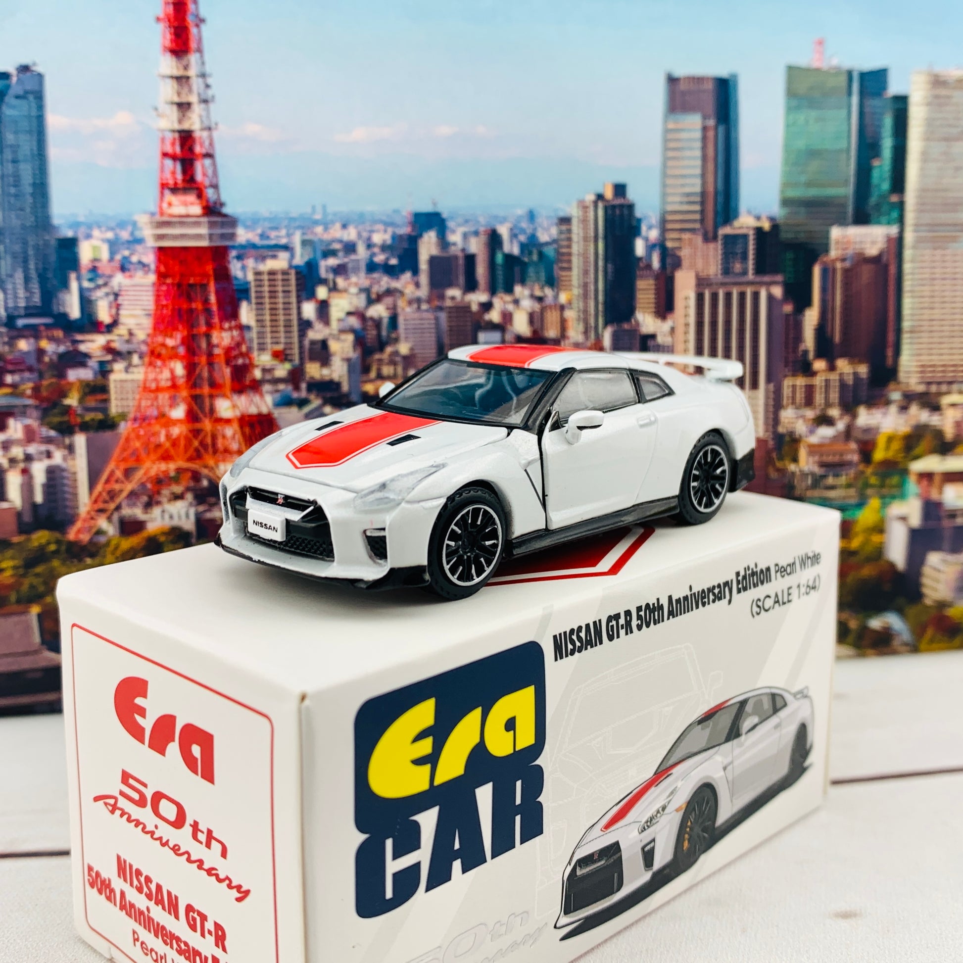 ERA CAR 21 1/64 Nissan GTR 50th Anniversary Edition Pearl White NS20GTRSP26