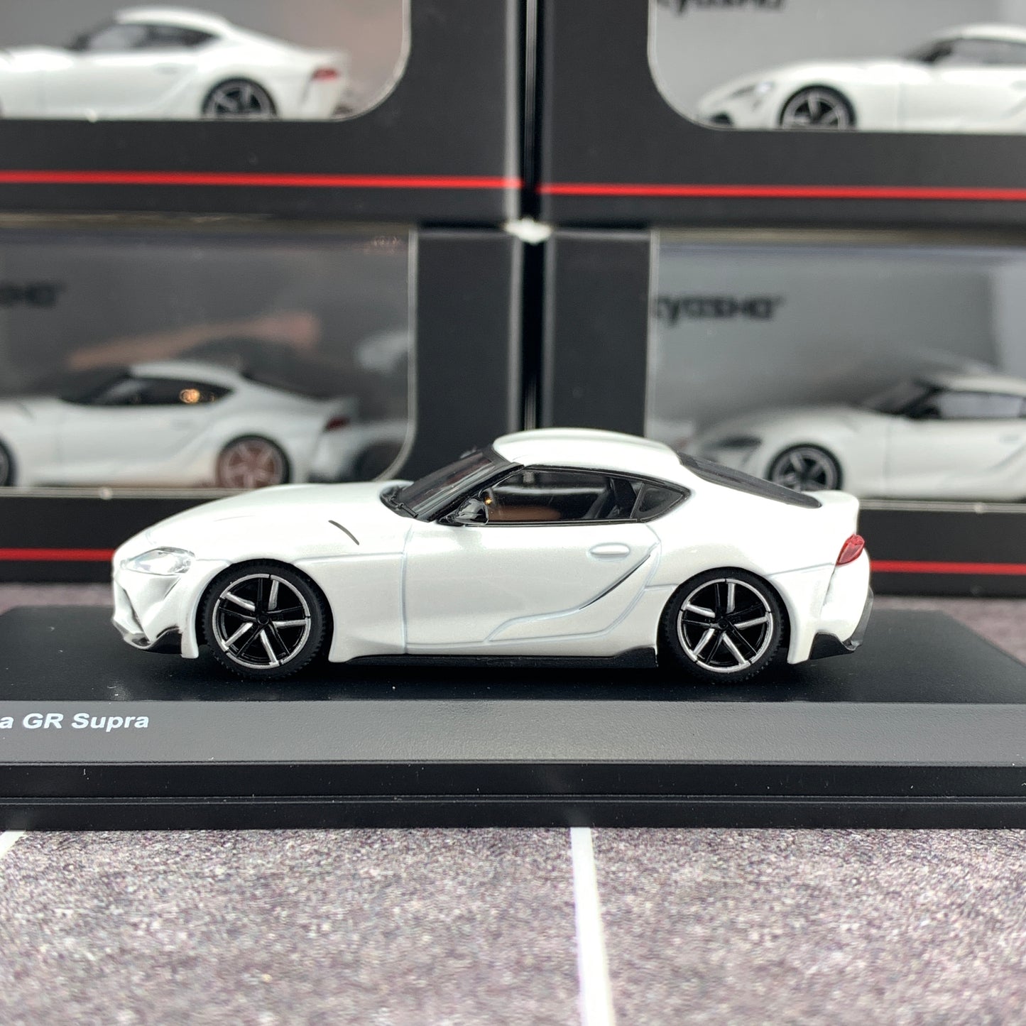 KYOSHO 1/64 Toyota GR Supra White KS07110W