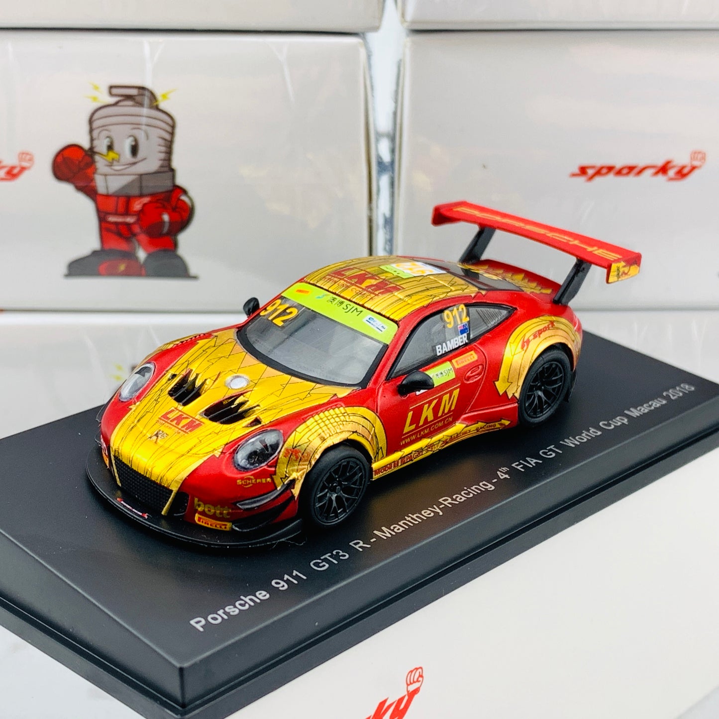 Sparky 1/64 PORSCHE 911 GT3 R NO.912 MANTHEY-RACING FIA GT WORLD CUP MACAU 2018 EARL BAMBER Y126