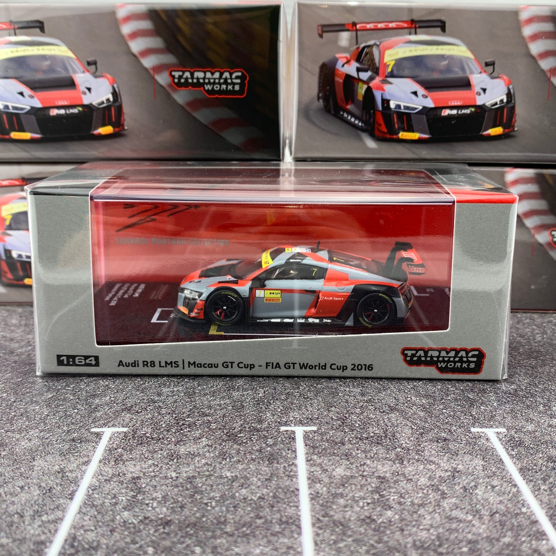 Tarmac Works 1/64 Audi R8 LMS Macau GT Cup FIA GT World Cup 2016 Edoardo Mortara T64-007-MGP16EM