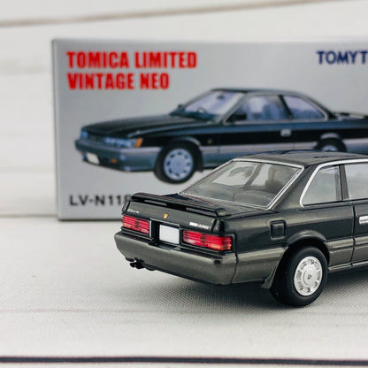 Tomica Limited Vintage 1/64 Nissan Leopard 2.0XS-II Black/Silver (1987) LV-N118d