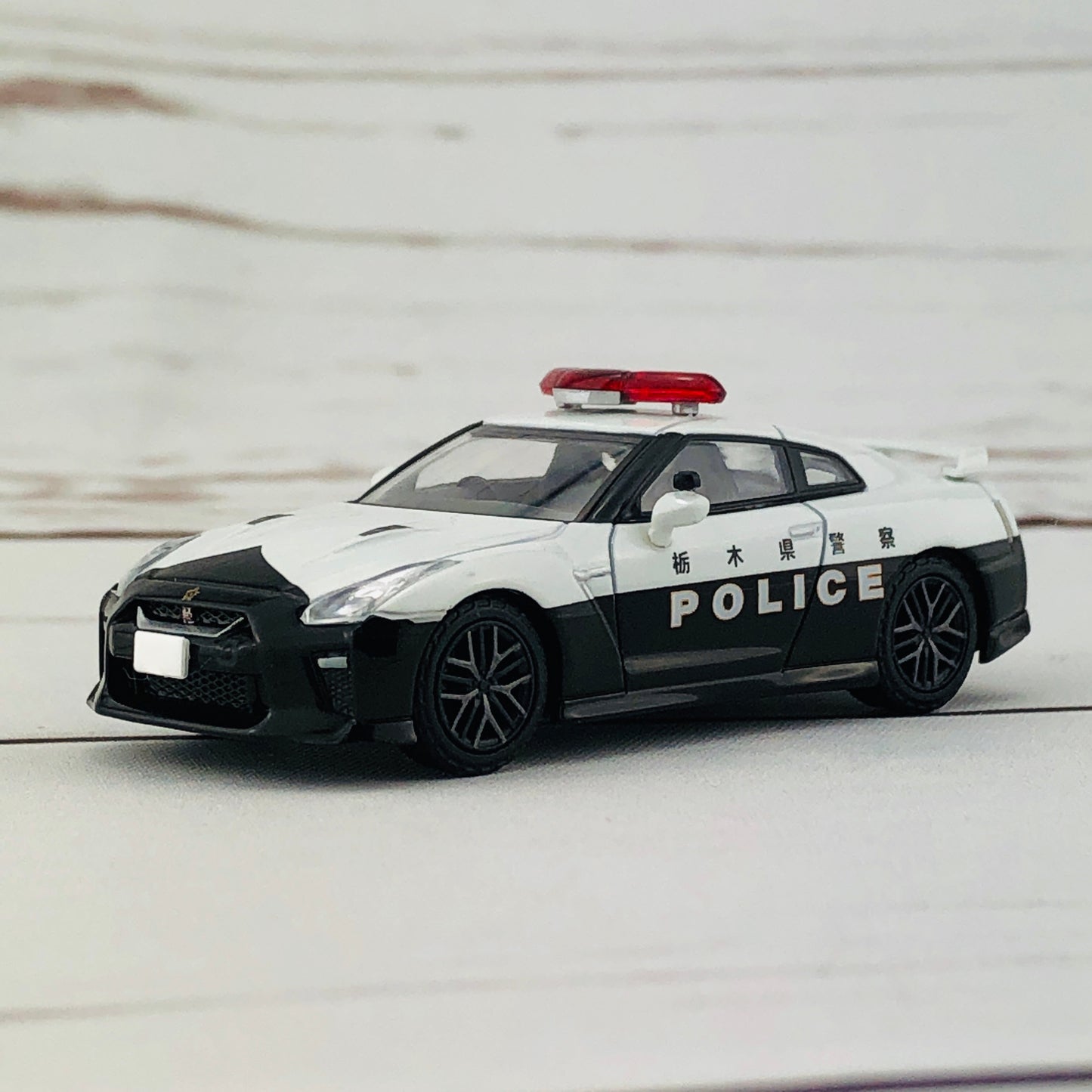 Tomica Limited Vintage Neo Tomytec GTR Police Car LV-N184a