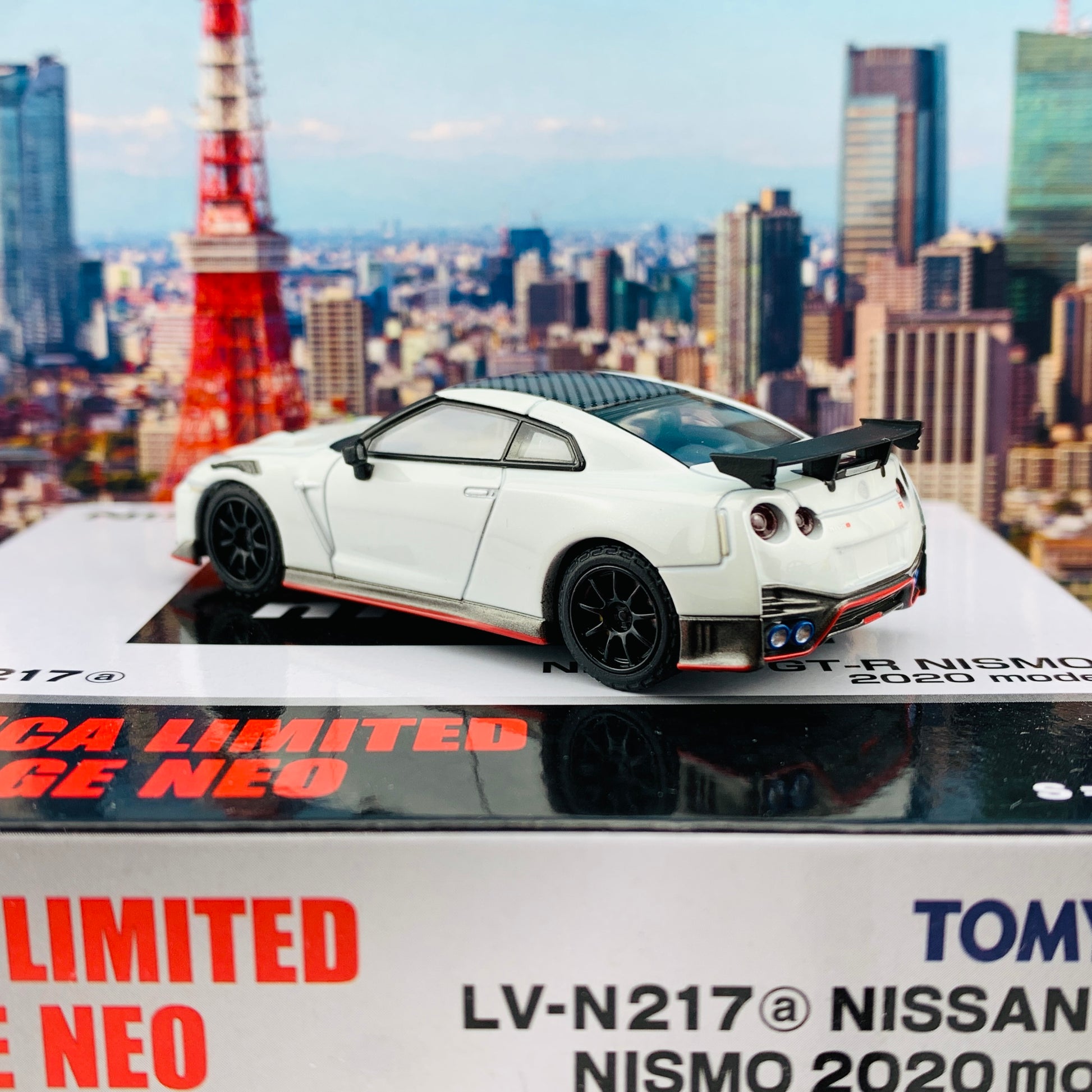 Tomytec Tomica Limited Vintage Neo 1/64 Nissan GTR NISMO 2020 White LV-N217a