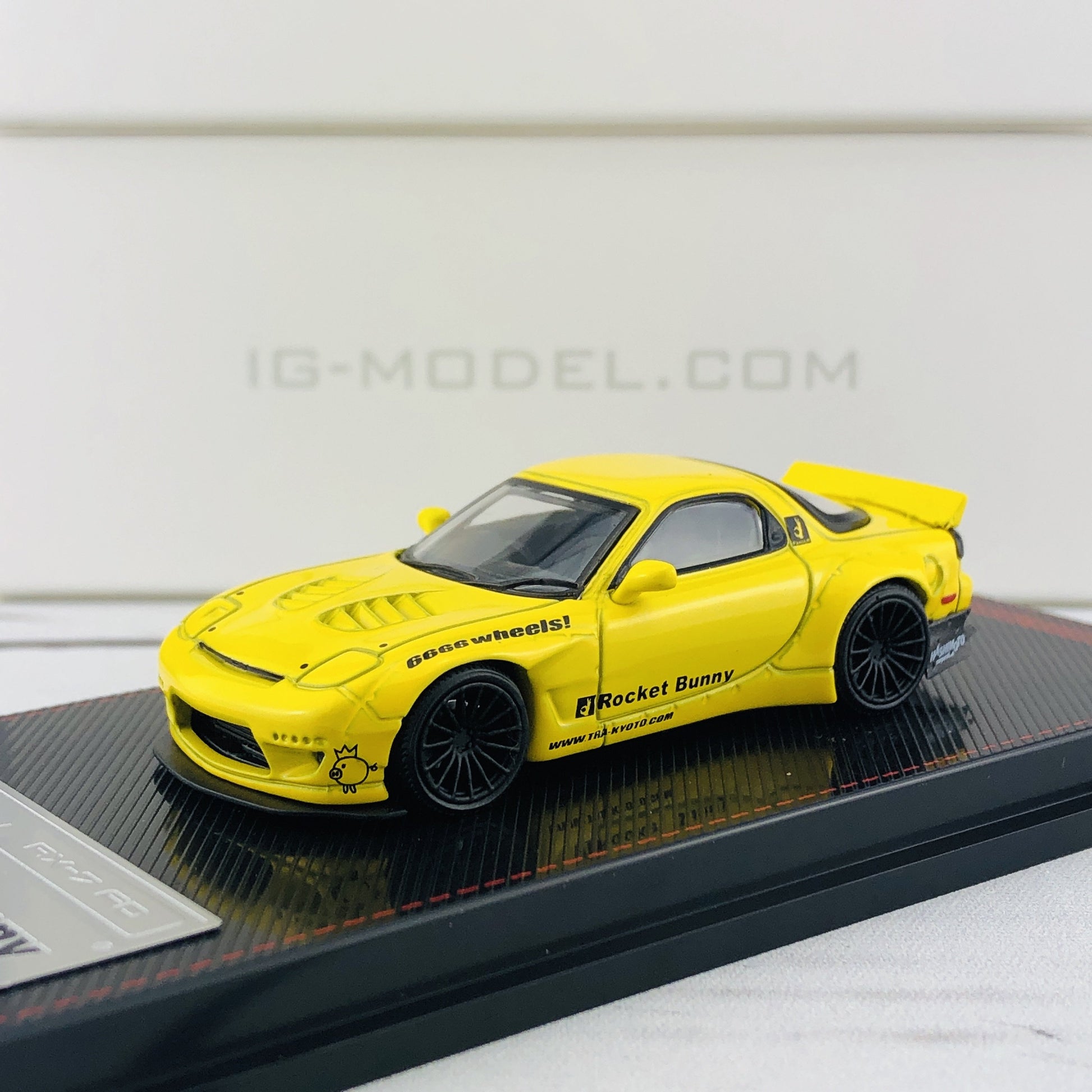 Ignition Model 1/64 Rocket Bunny RX7 (FD35) Yellow 1410