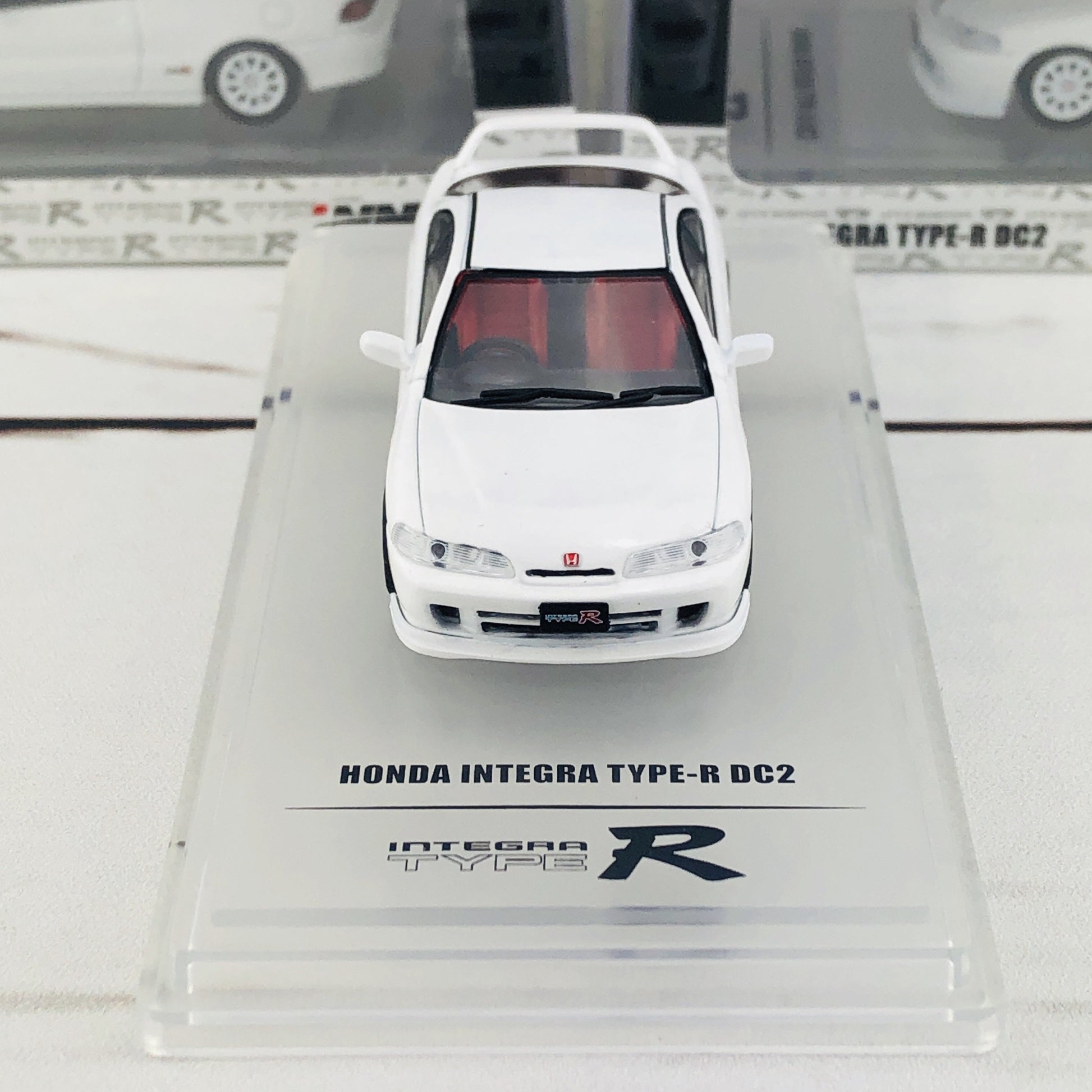 INNO64 1/64 Honda Integra Type-R DC2 White IN64-DC2-WHI