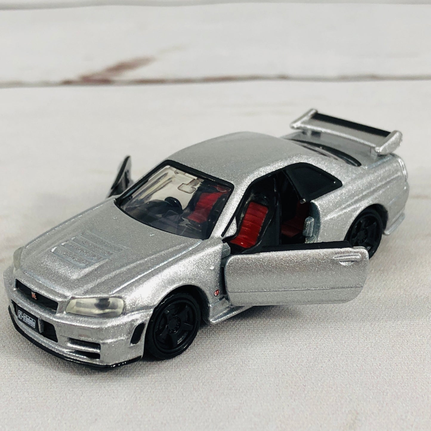 Tomica Premium No.01 NISMO R34 GTR Z-tune