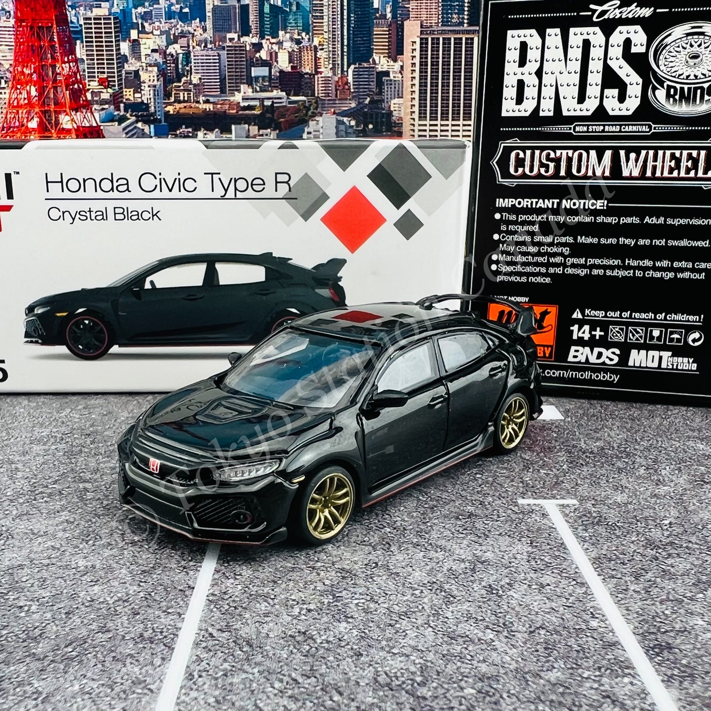 MINI GT 1/64 Honda Civic Type R (FK8) Crystal Black LHD with BNDS BC26405-RB wheels