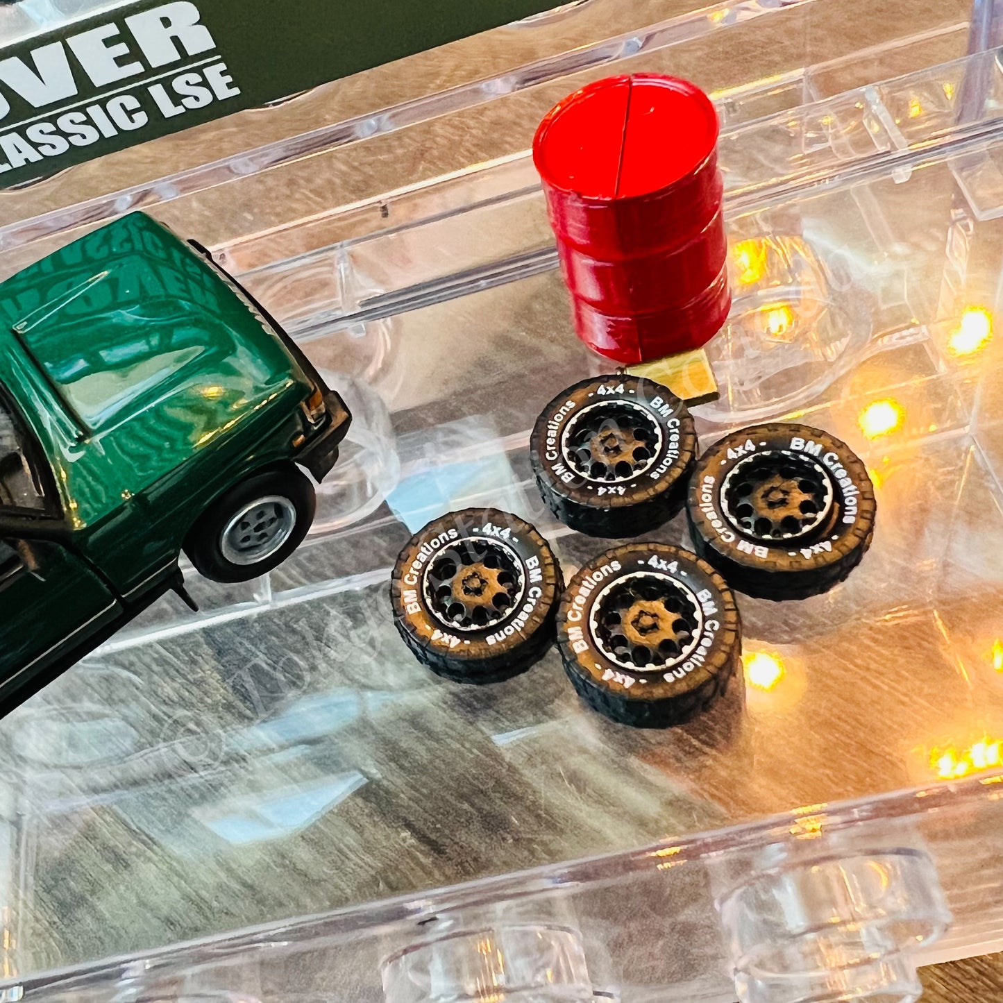 BM CREATIONS JUNIOR 1/64 Land Rover 1992 Range Rover Classic LSE -Green LHD 64B0183