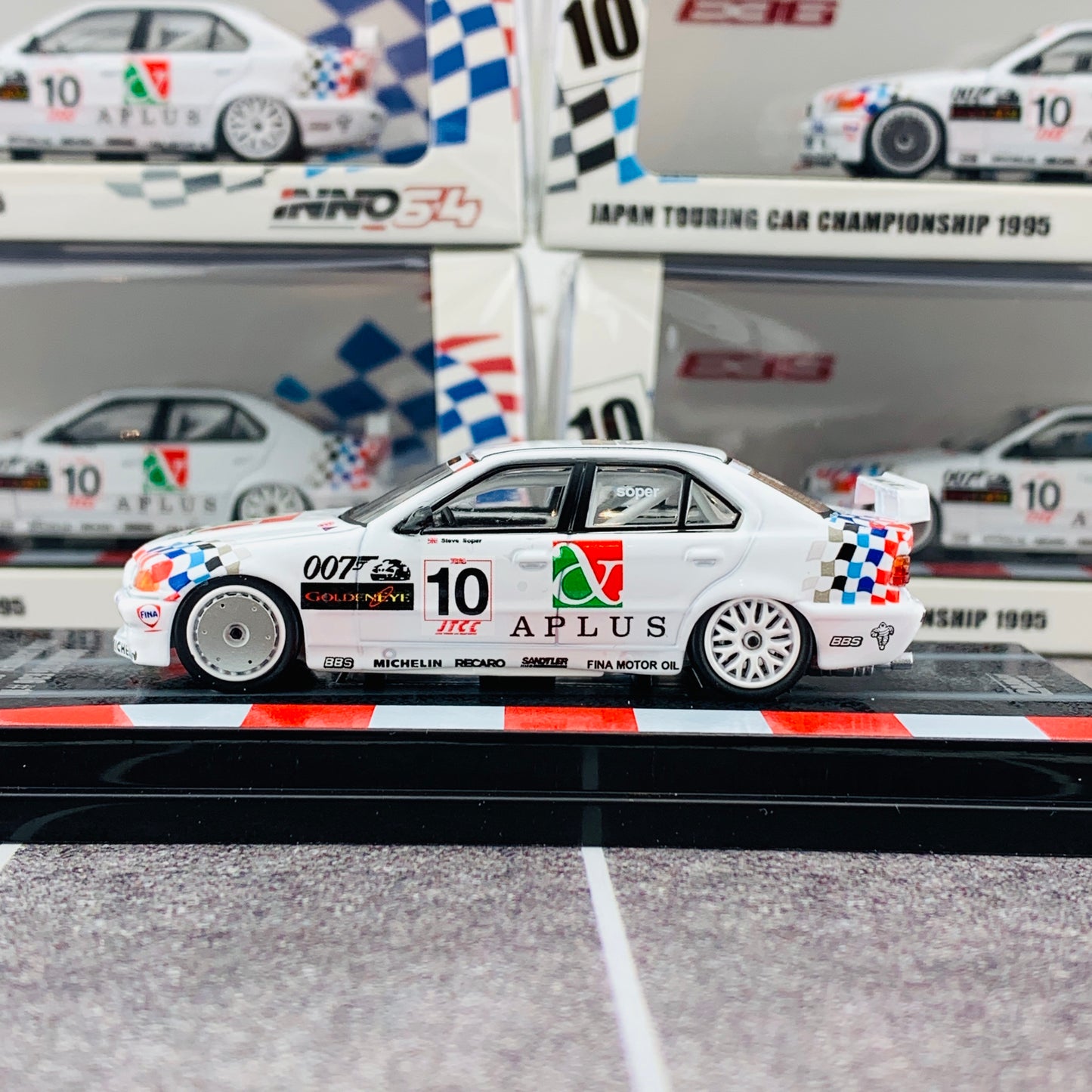 INNO64 1/64 BMW E36 318i #10 Japan Touring Car Championship 1994 "Team Schnitzer" - Steve Soper IN64-E36-10JTCC94