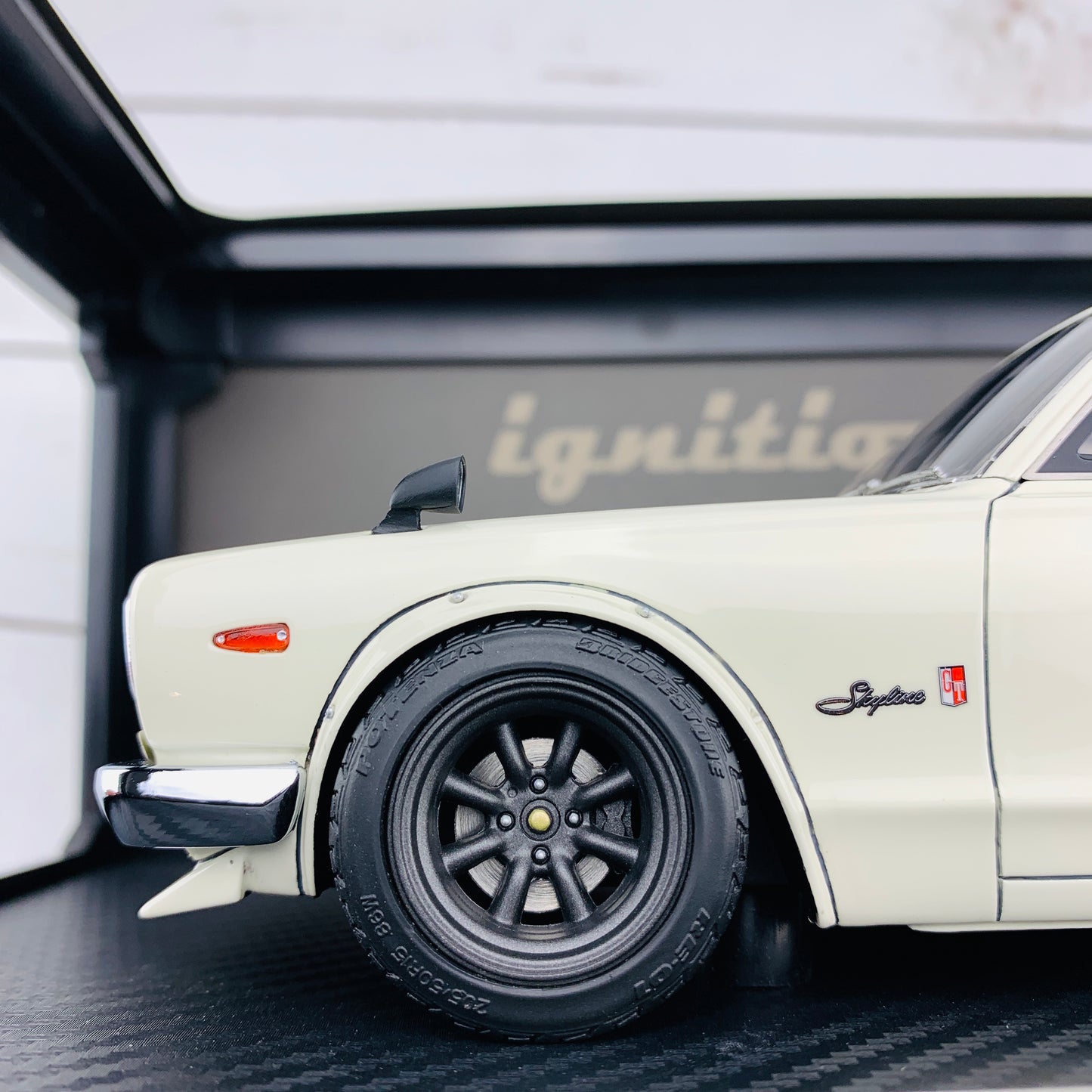 Ignition Model 1/18 Nissan Skyline 2000 GTR KPGC10 White IG1787