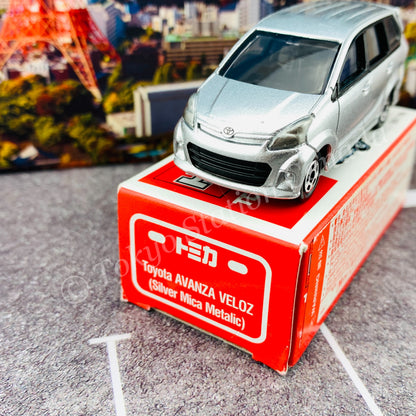 TOMICA Toyota AVANZA VELOZ (Silver Mica Metallic) 4904810805540