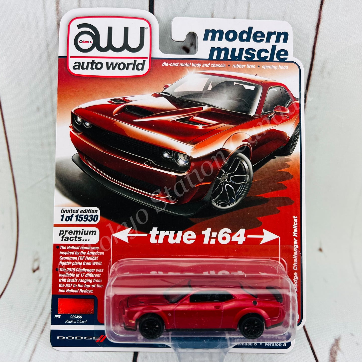 AUTO WORLD 1/64 2018 Dodge Challenger Hellcat Redline Tricoat 849398049433