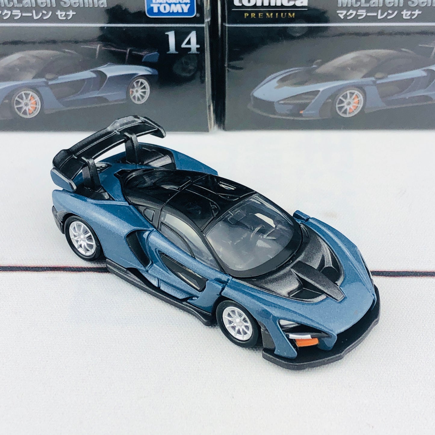 Tomica Premium 14 McLaren Senna