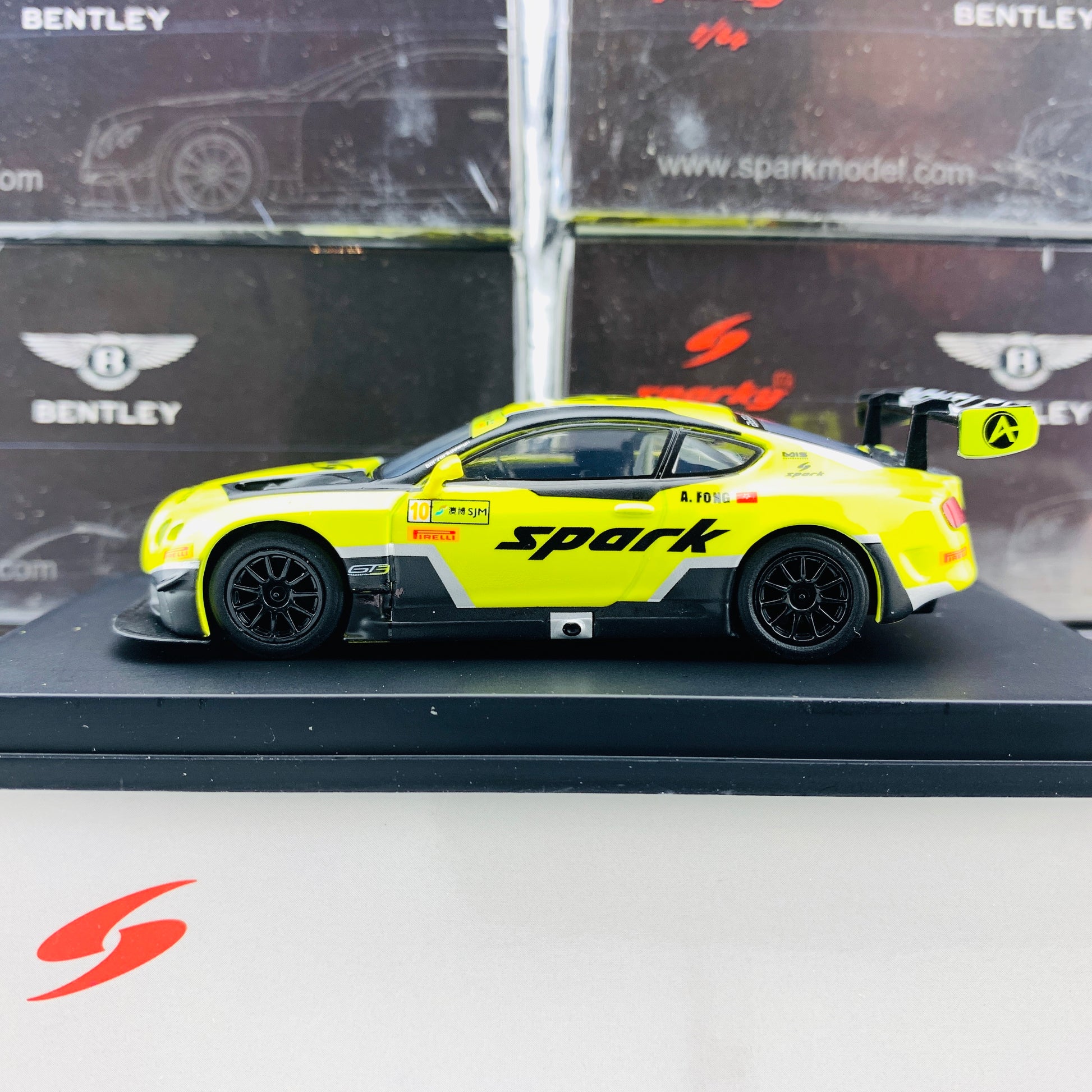 Sparky 1/64 BENTLEY CONTINENTAL GT3 NO.10 5TH MACAU GP FIA GT WORLD CUP 2016 BENTLEY TEAM ABSOLUTE ADDERLY FONG Y105
