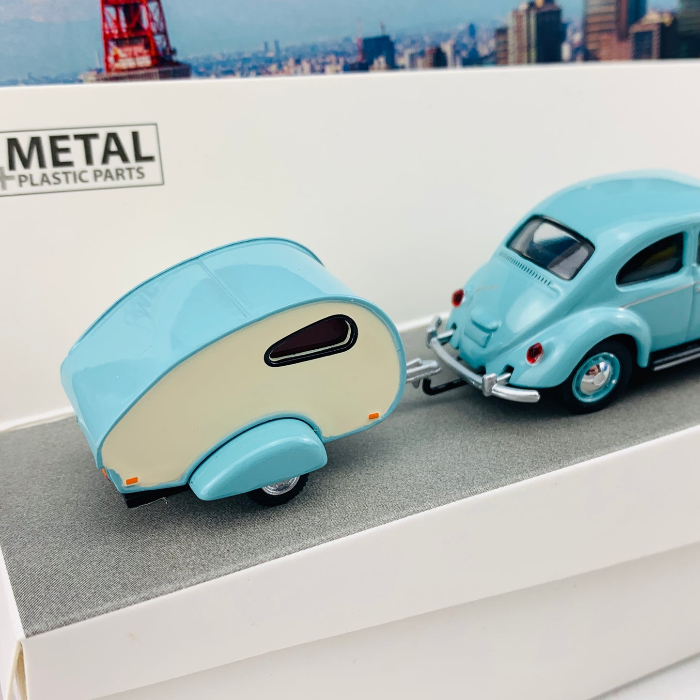 Schuco1/64 VW Beetle with Caravan (Kafer mit Wohnanhanger) 452022500
